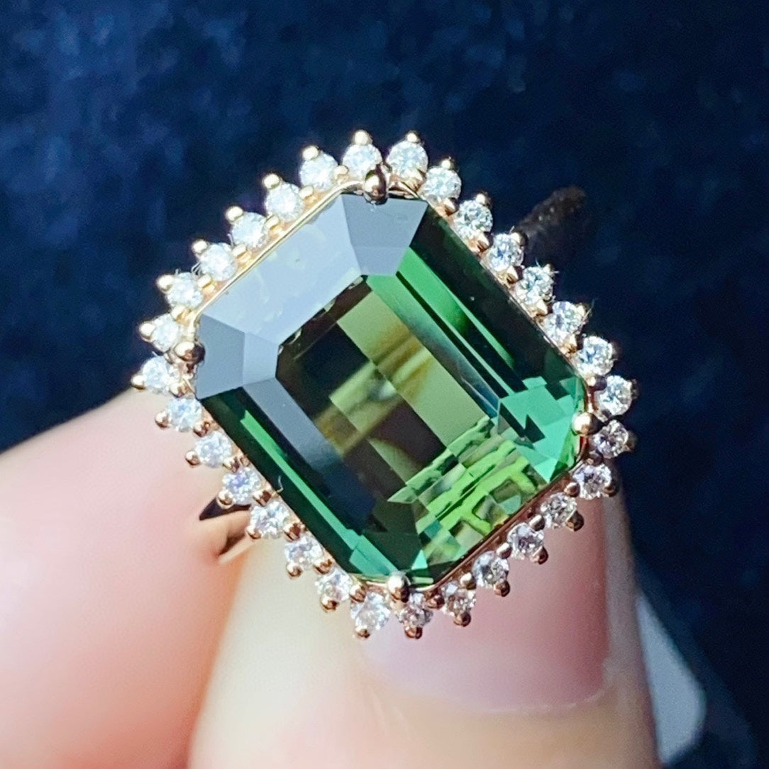 18k Natural Tourmaline Ring - Exquisite Jewelry for Elegance