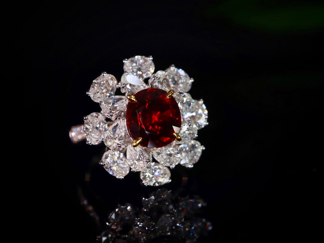 Exquisite Pigeon's Blood Ruby Ring - A Collector's Gem for Jewelry Lovers