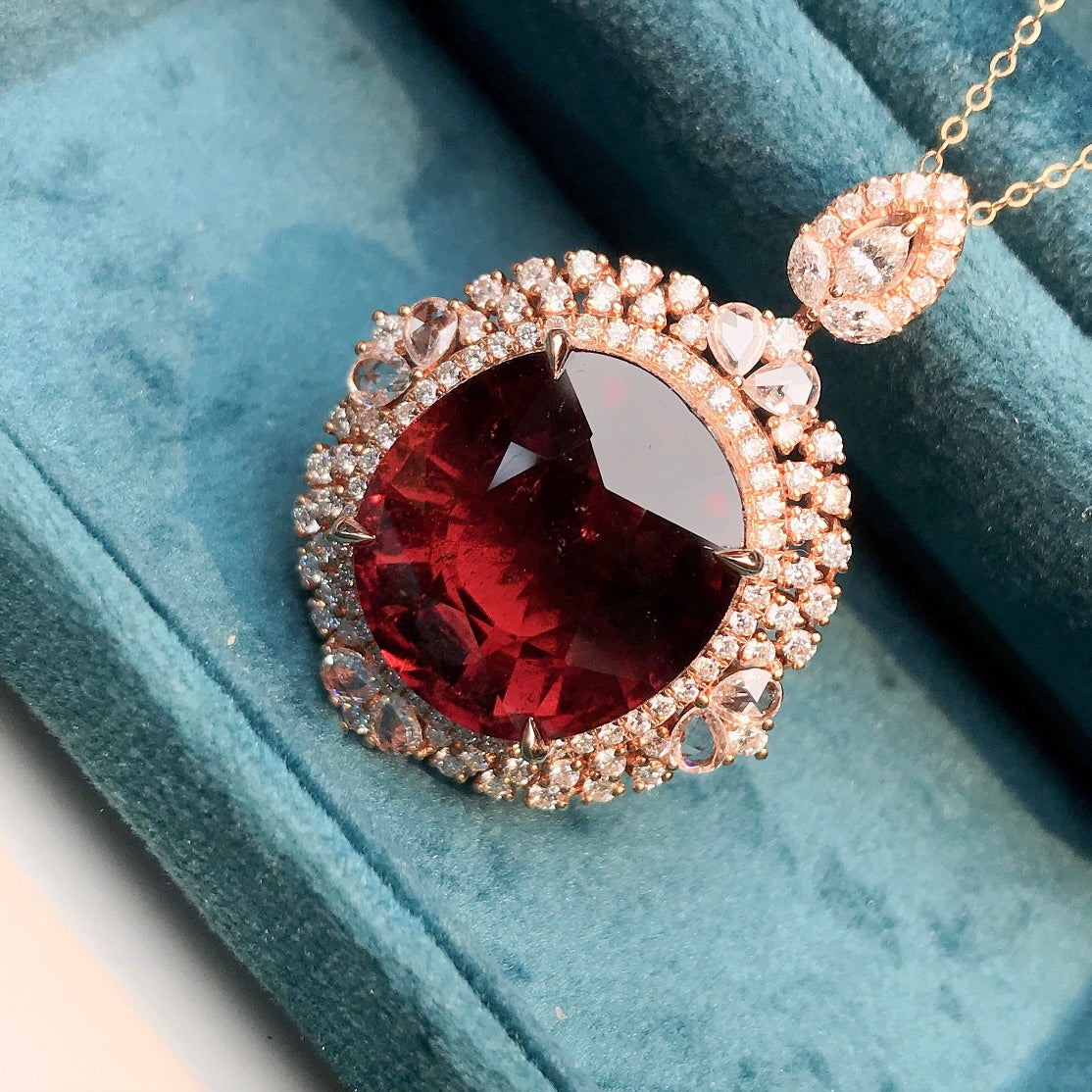 Exquisite Collector's Grade Large Carat Bixbite Pendant - Luxury Jewelry