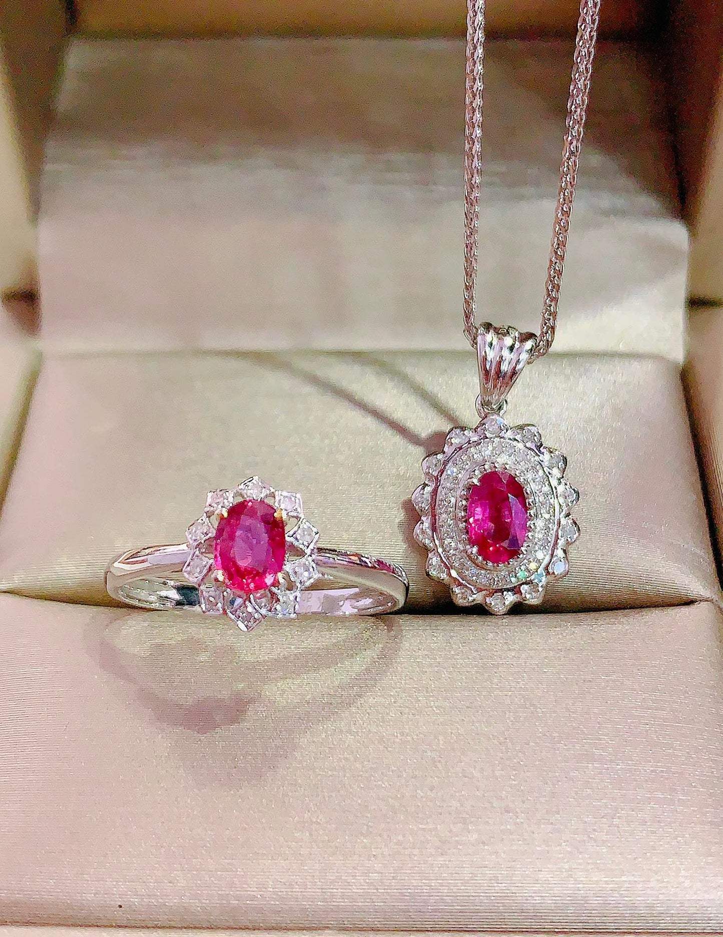 Exquisite 18K Gold Ruby and Diamond Jewelry Set (Chain Not Included)