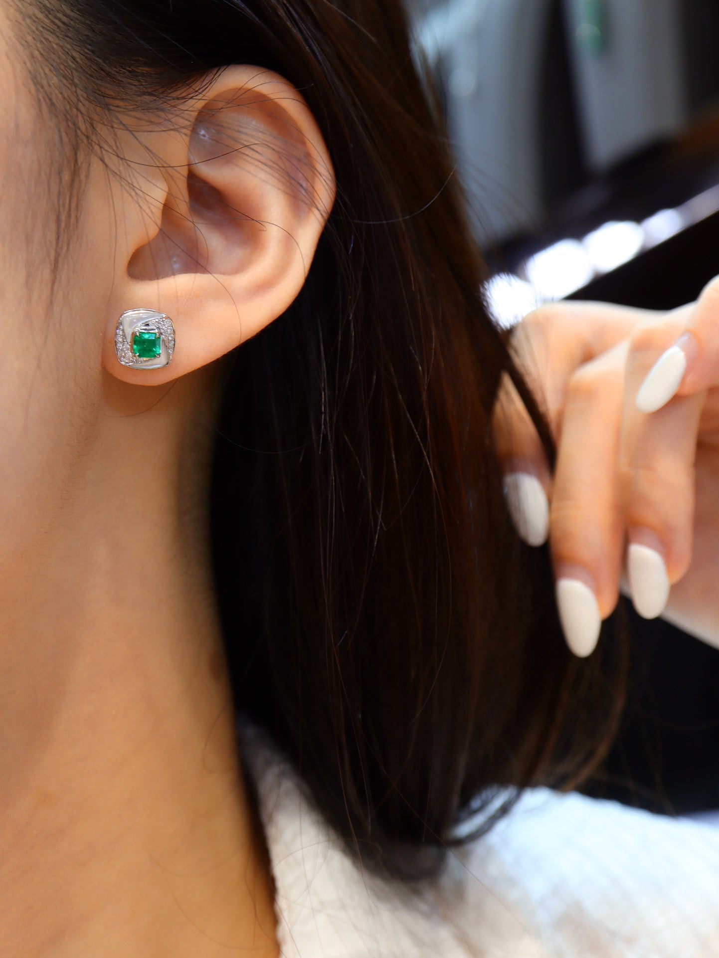 Panjshir Emerald Earrings - Versatile Light Luxury Jewelry