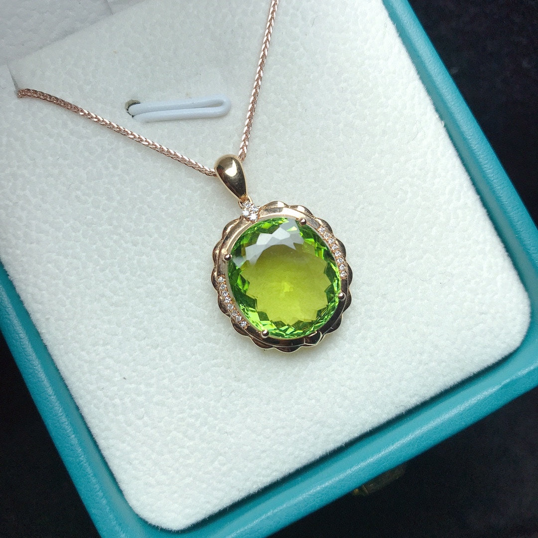 Natural Tourmaline Pendant Jewelry with 18K Gold and Diamonds