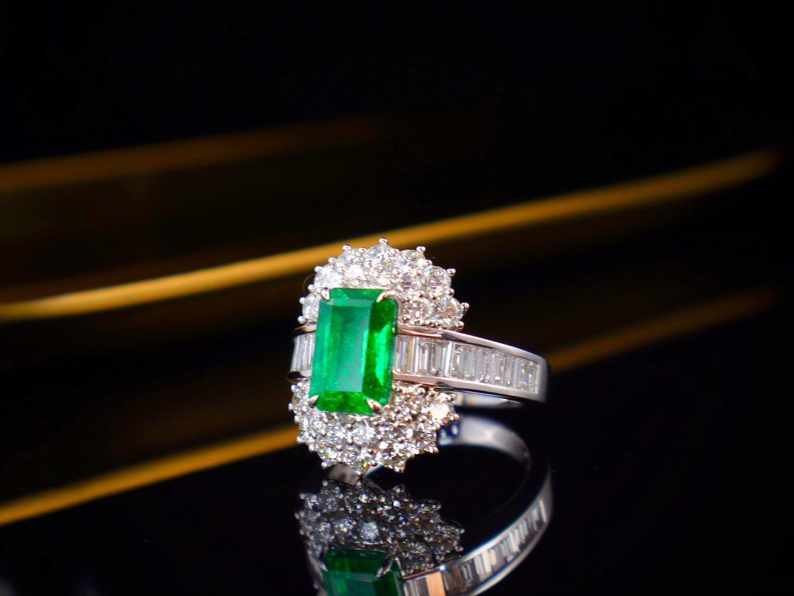 Emerald Ring - Premium Jewelry Piece with GIA Certificate