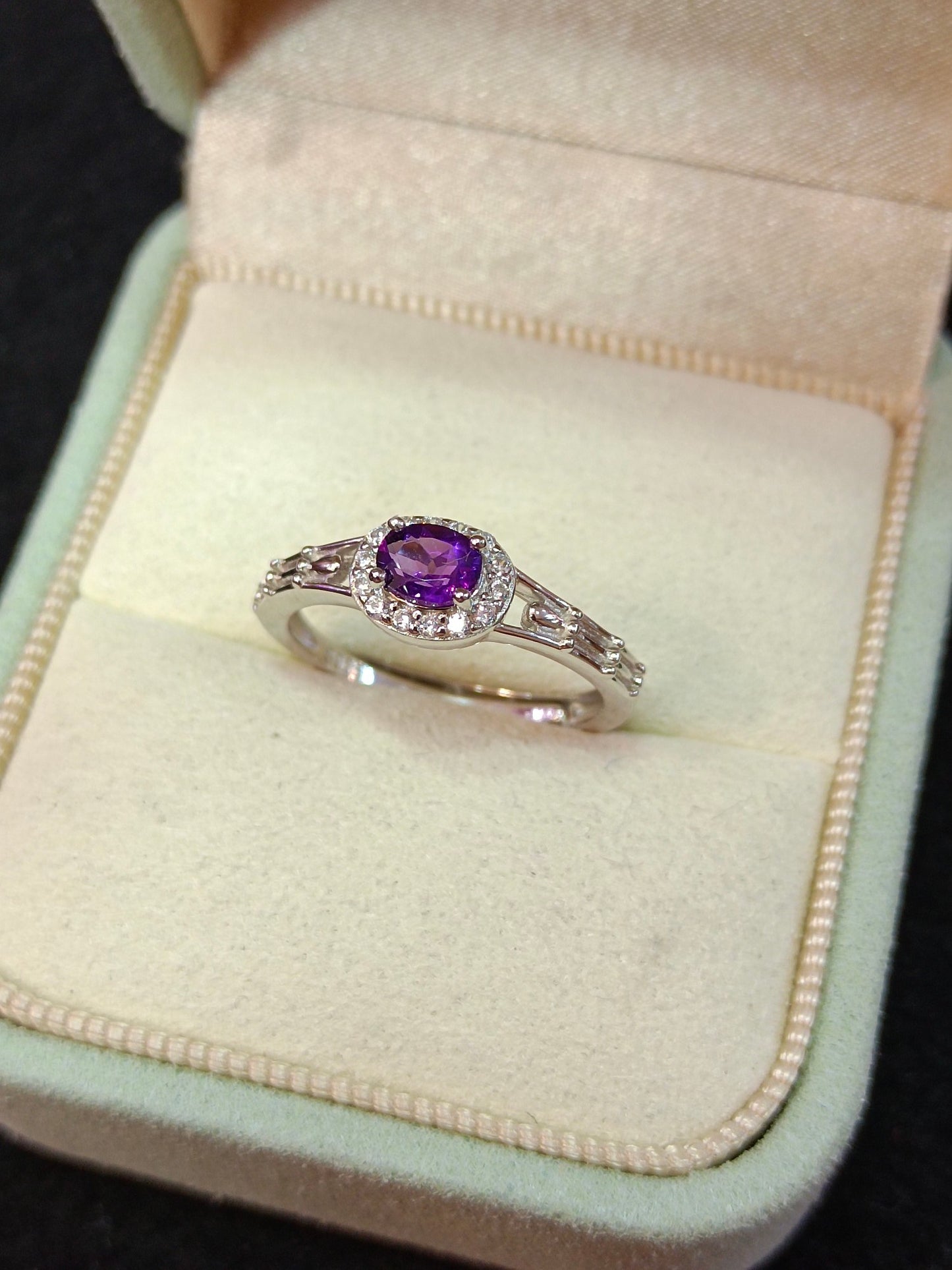 S925 Silver Exquisite Amethyst Ring - Jewelry for Elegance