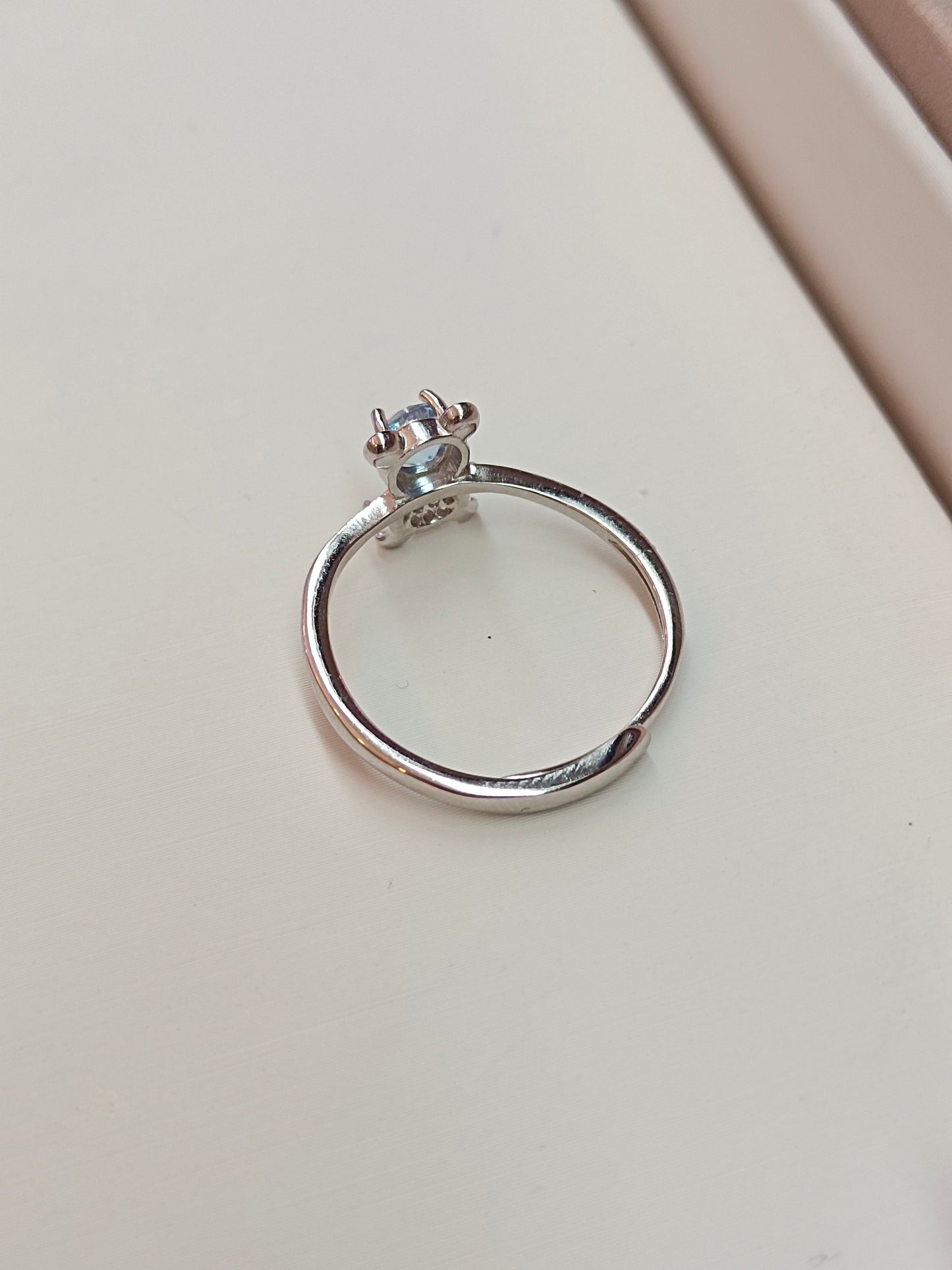 Bague ours topaze bleu ciel intégrée en argent S925 - Bijoux minimalistes uniques