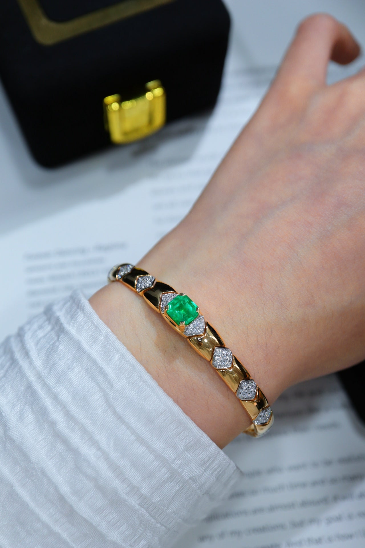 Panjshir Emerald Fashion Bracelet - High-End Jewelry Piece