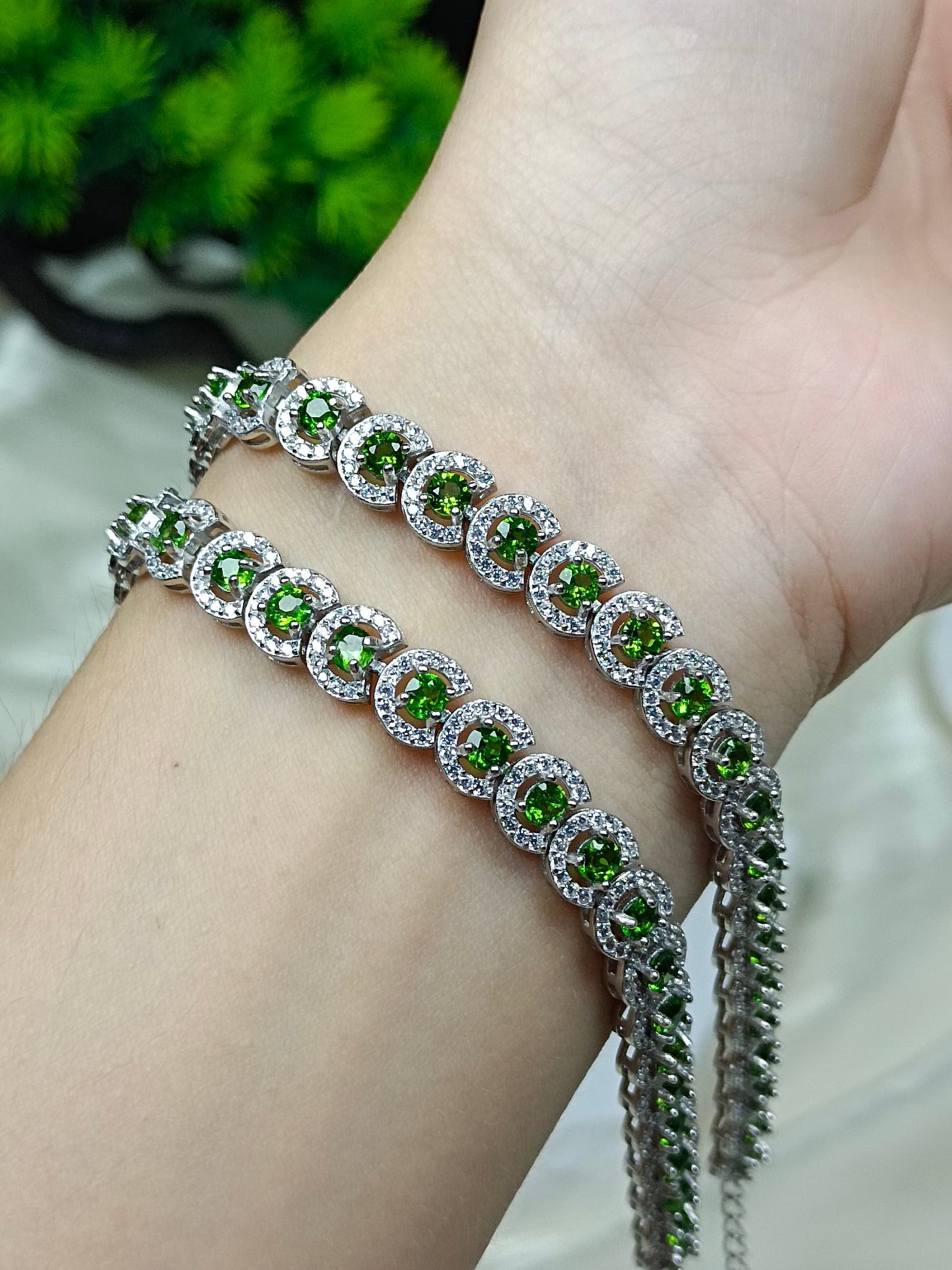 Exquisite S925 Silver Embedded Diopside Luxury Bracelet - Jewelry for Elegance