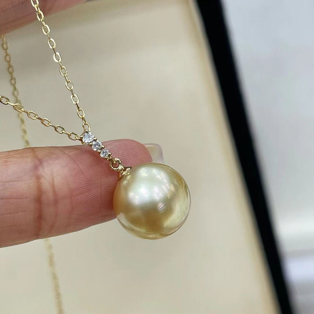 18K ダイヤモンド アクセント付きの絶妙な 12 ～ 13 mm 天然南洋ゴールデン パール ジュエリー