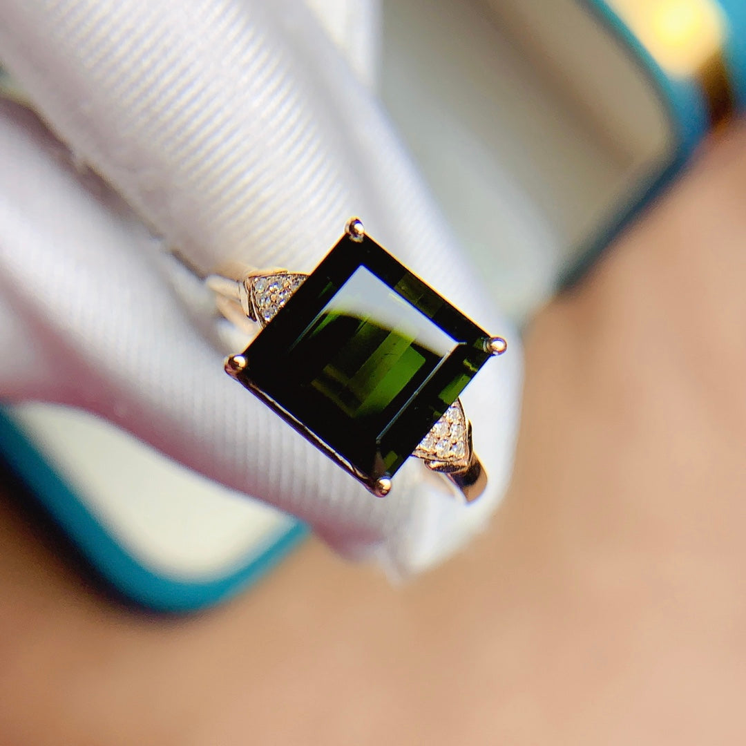 18K Tourmaline Ring - A Breath of Freshness for Summer Jewelry