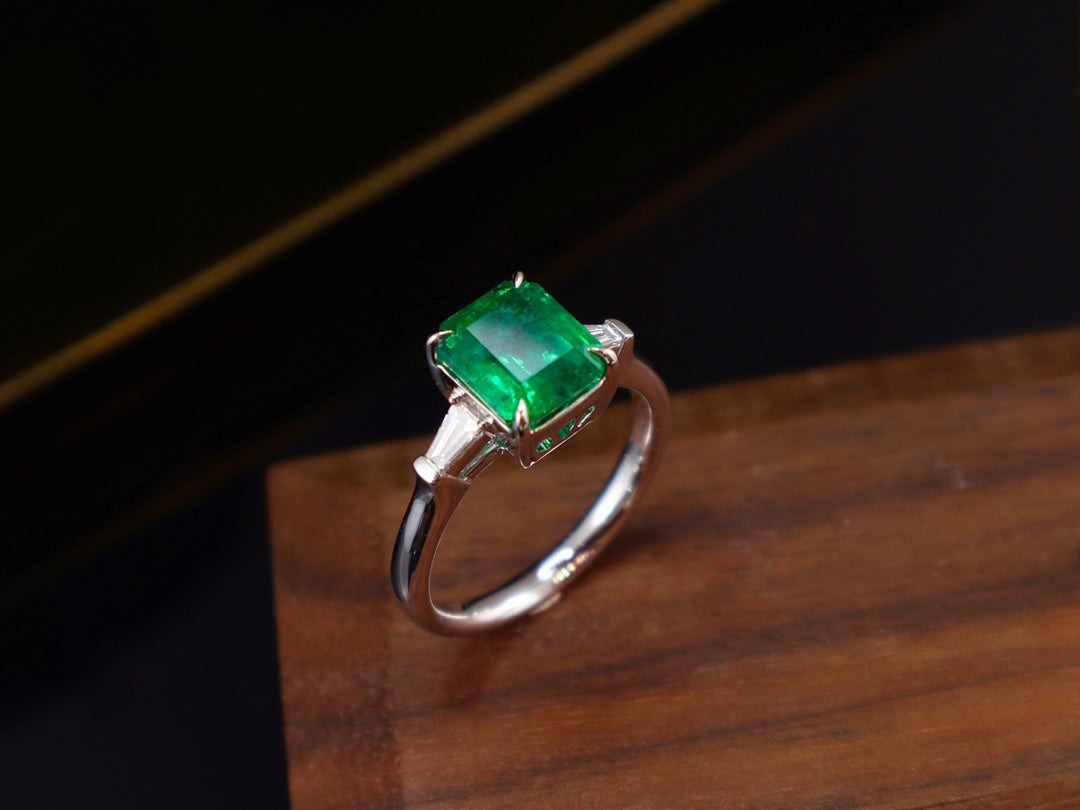 2.51 Carat Emerald Ring - Vivid Green Jewelry Gemstone