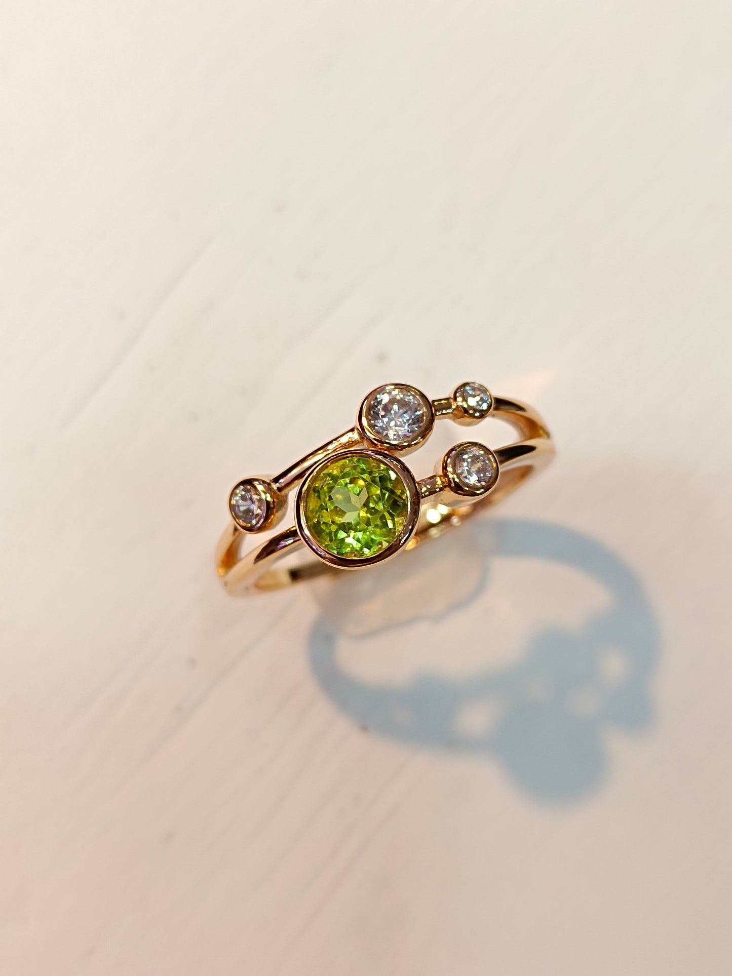 Cincin Gelembung Peridot Perak Sterling S925 yang Indah dengan Penyematan Emas 18K - Perhiasan Fashion