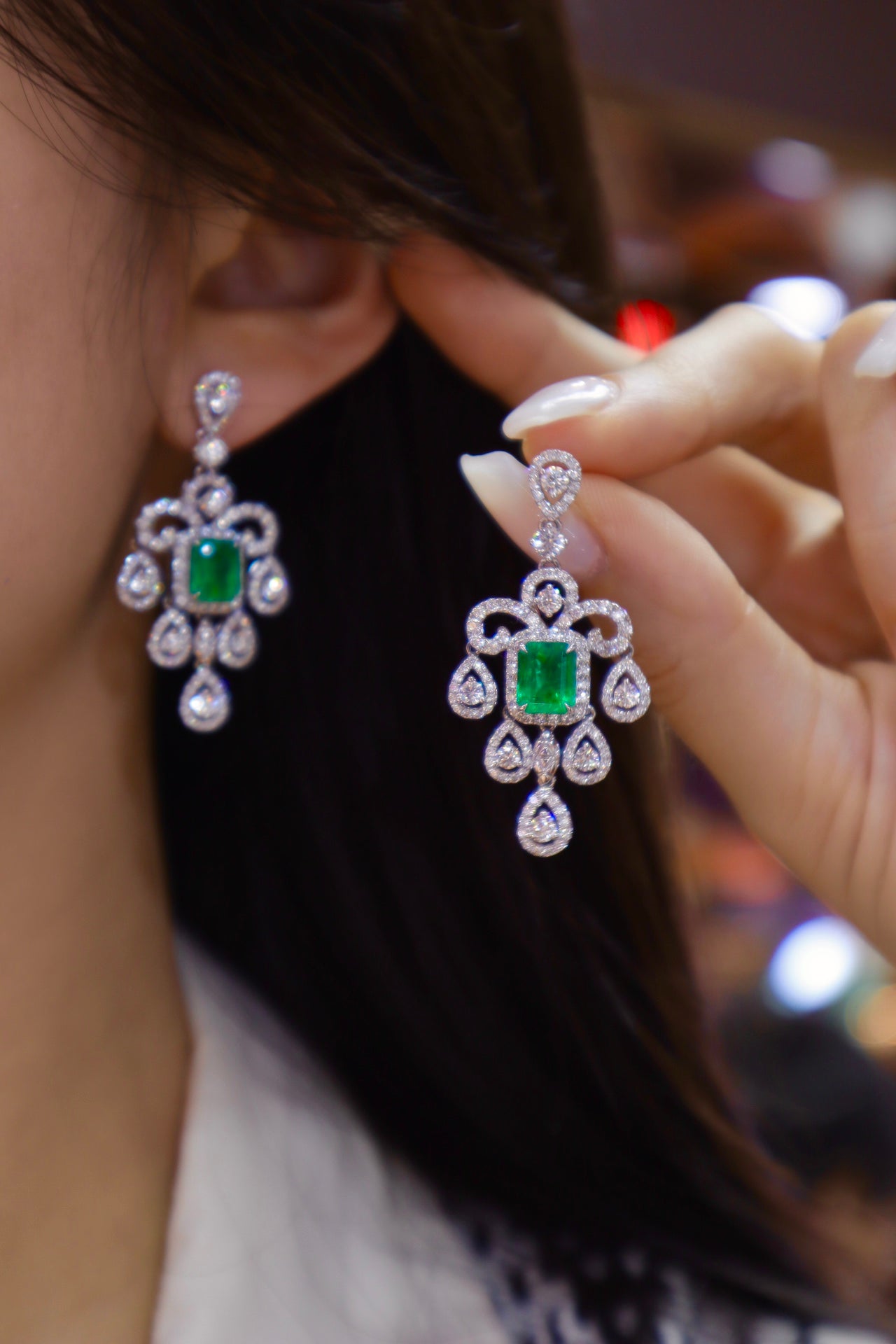 Emerald Earrings with Chinese Knot Design - Premium Jewelry