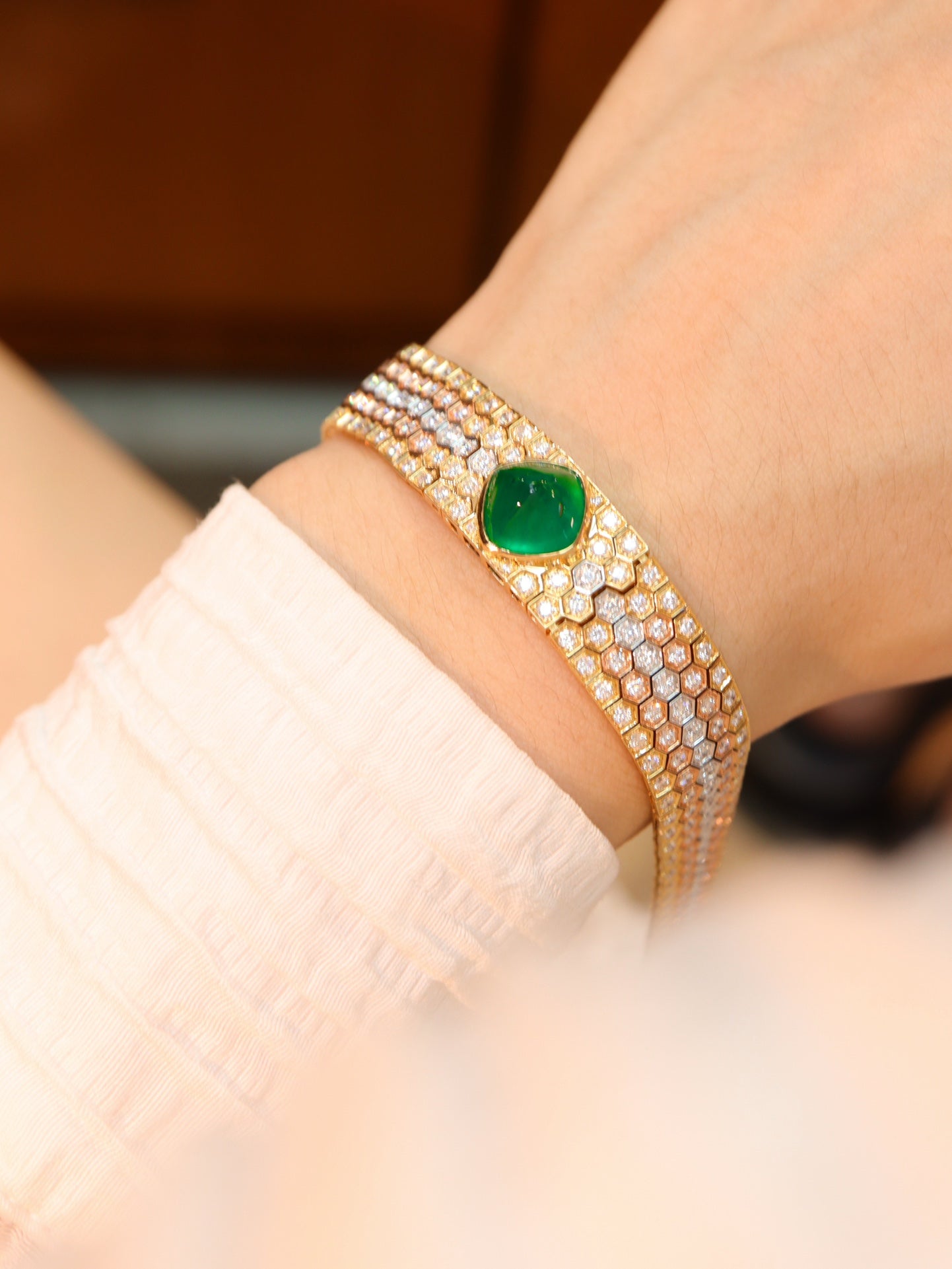 Luxurious Emerald Bracelet - Exclusive Customized Jewelry Piece