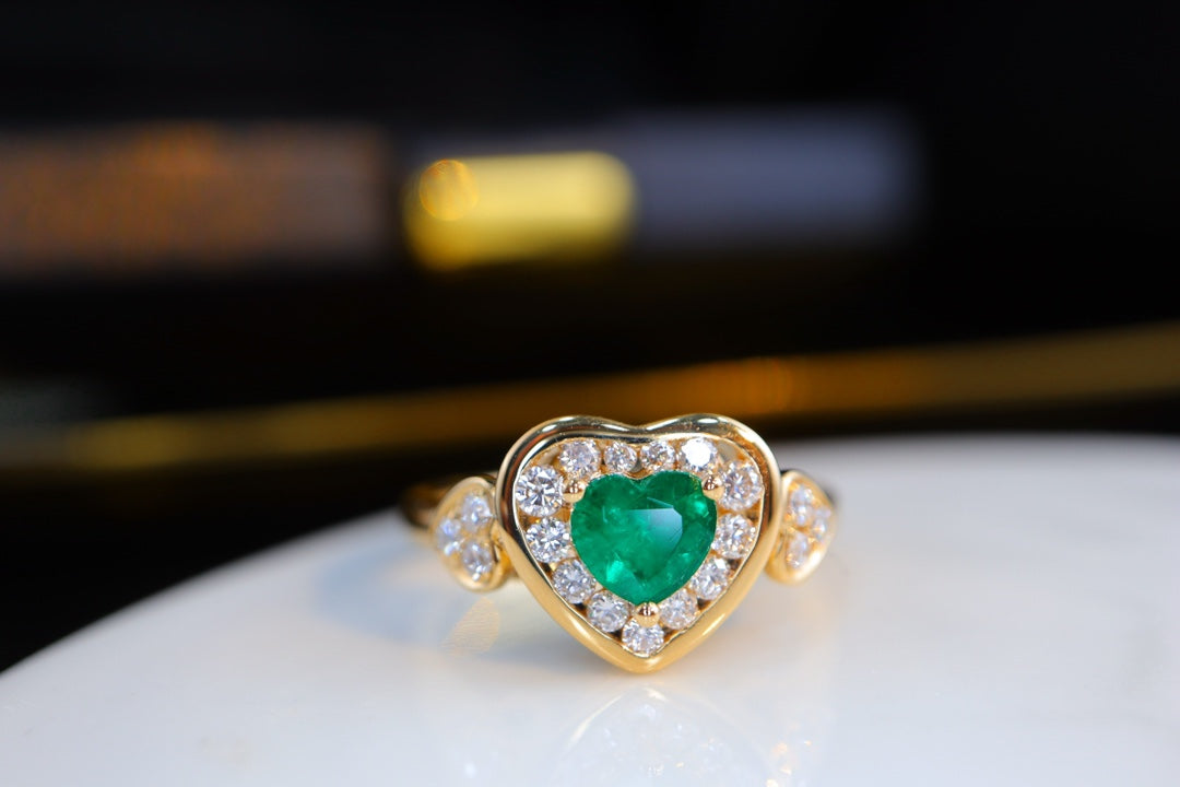 Art Deco Design Heavy Craftsmanship Fine Ring - Unique Heart-Cut Panjshir Emerald Jewelry