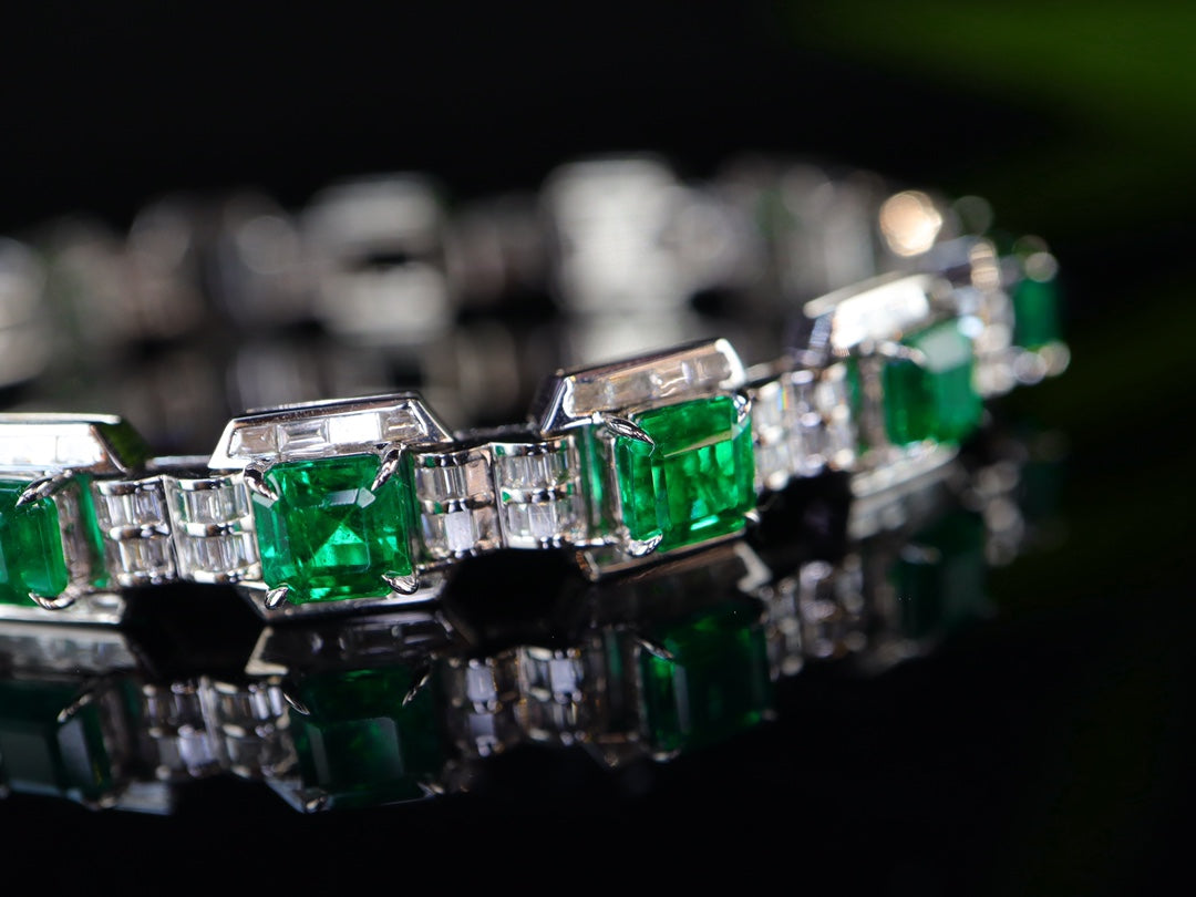 Luxury Emerald Bracelet with Diamonds - Premium Jewelry Collection