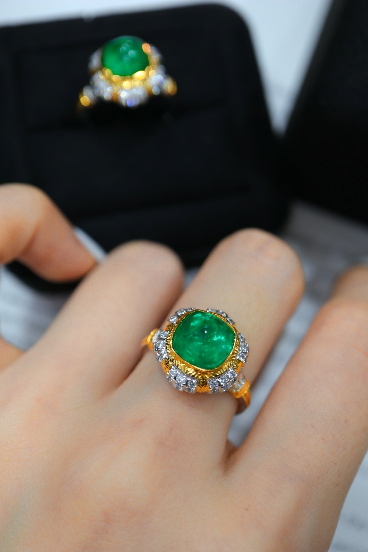 Vintage Elegance: Emerald Cut Sugarloaf Zoisite Ring - Luxury Jewelry