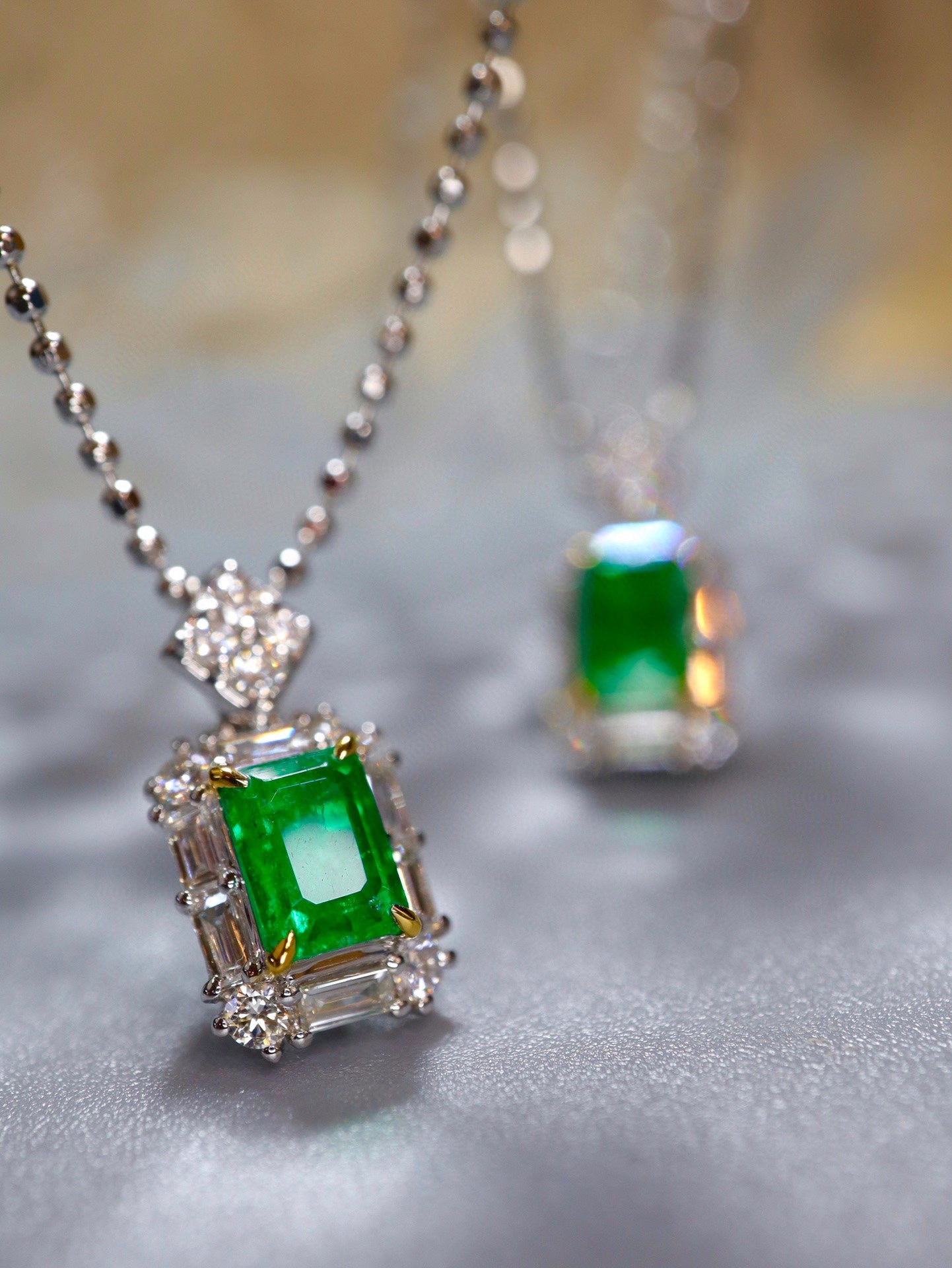 Panjshir Emerald Pendant: A Versatile Fine Jewelry Piece