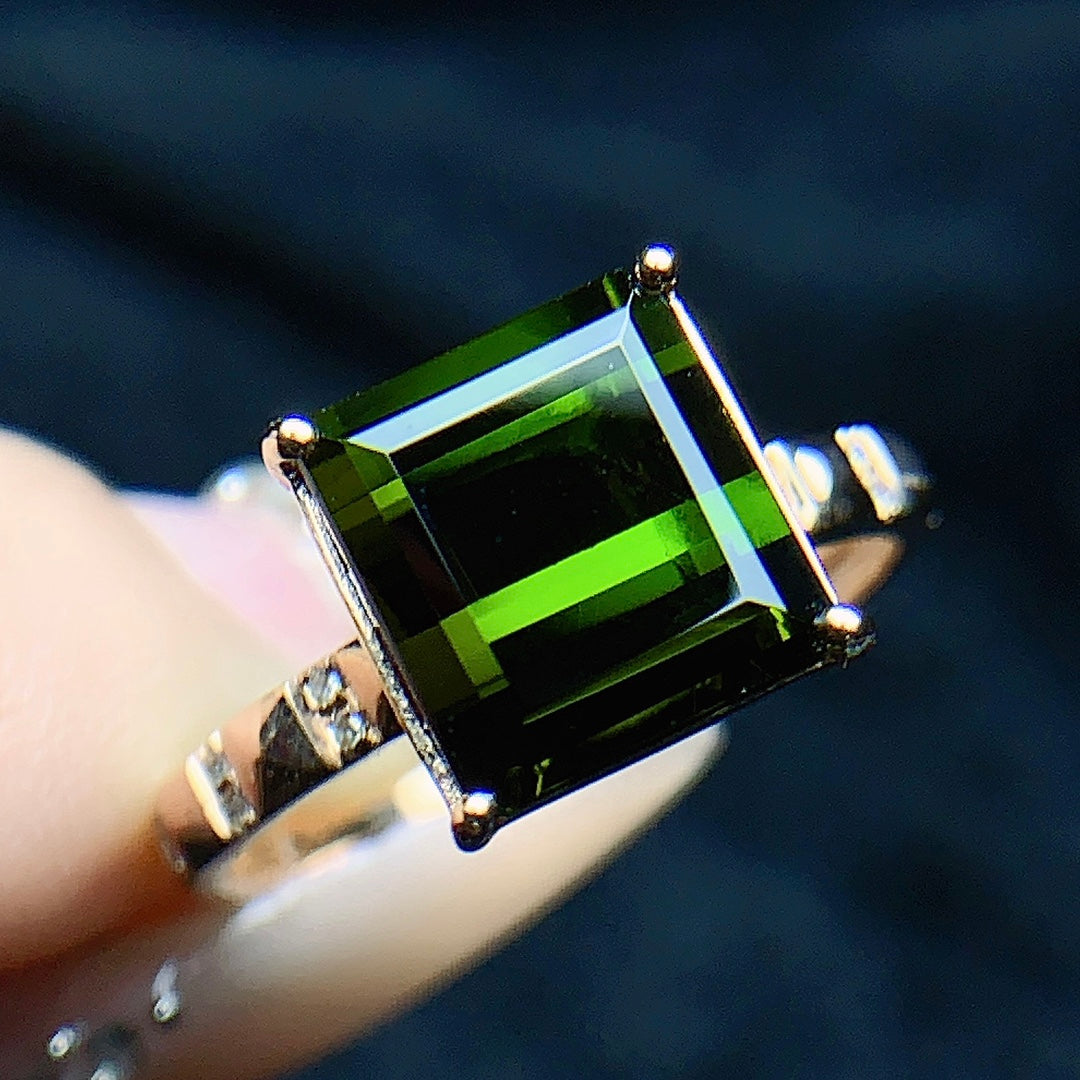 18K Gold Embedded Natural Tourmaline Ring - Exquisite Jewelry Piece