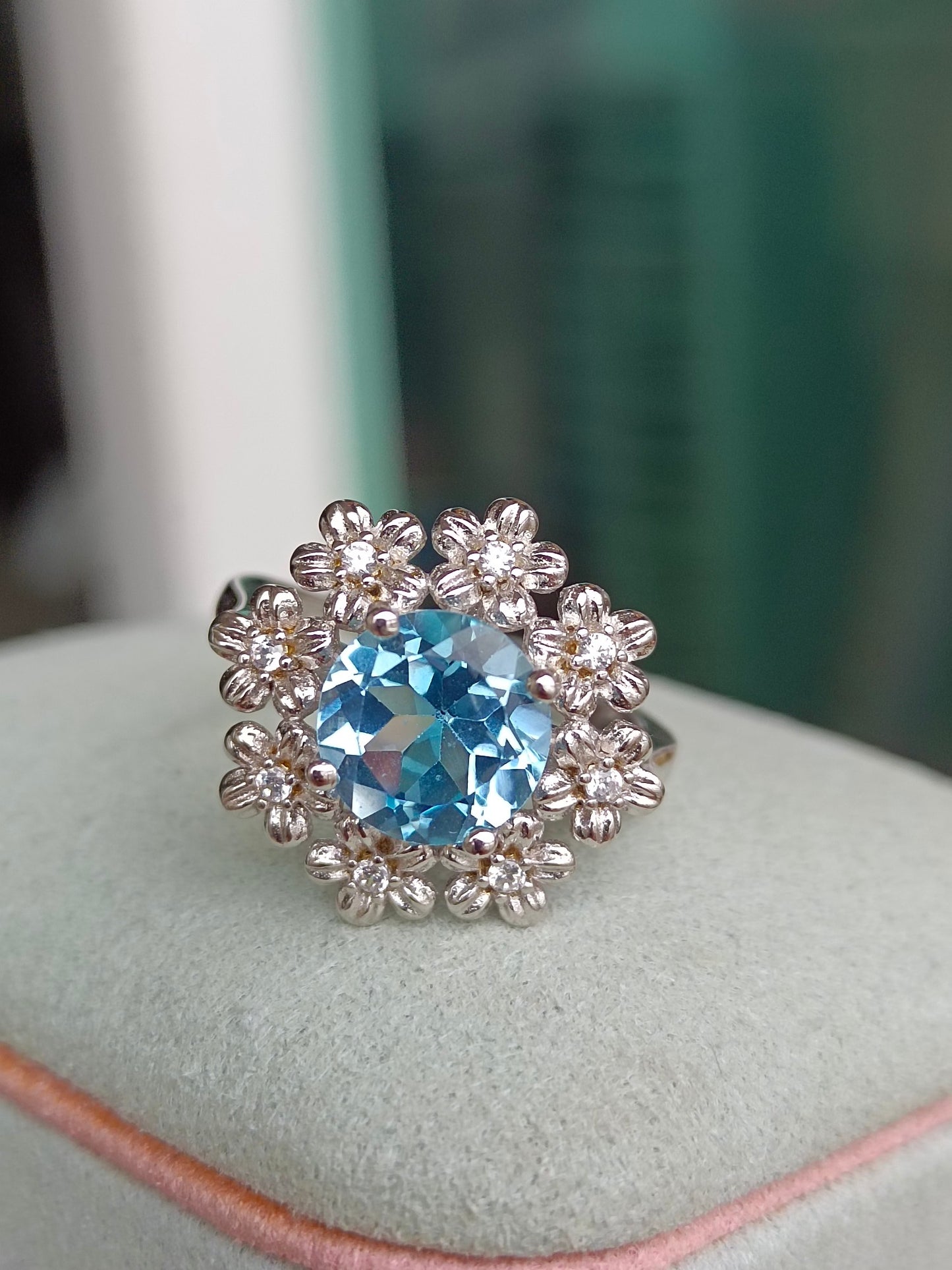 Cincin Bunga Kaya Topaz Asli yang Indah - Sekeping Barang Kemas Unik