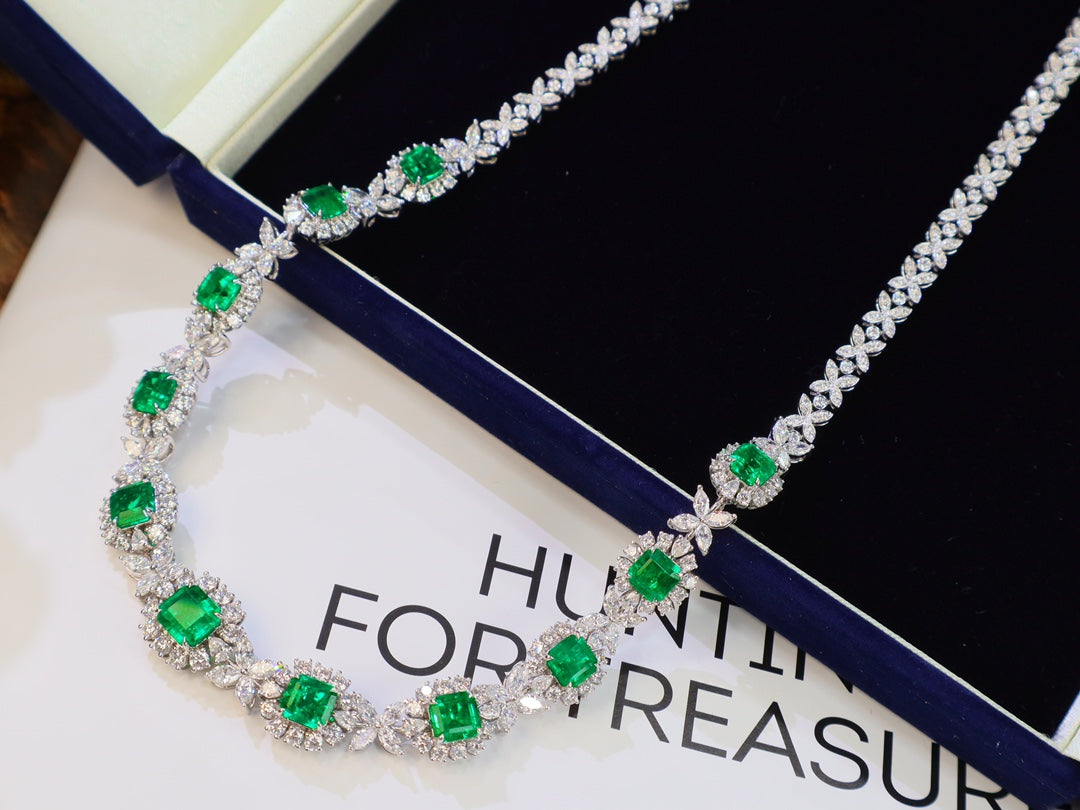 Collector's Grade Dinner Party Jewelry: Emerald Diamond Necklace Outshines All