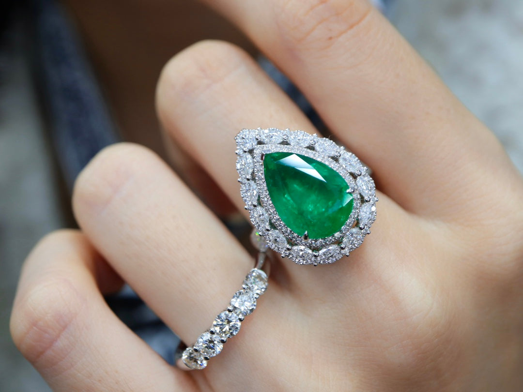 Emerald Ring/Pendant Two-Use Jewelry Piece