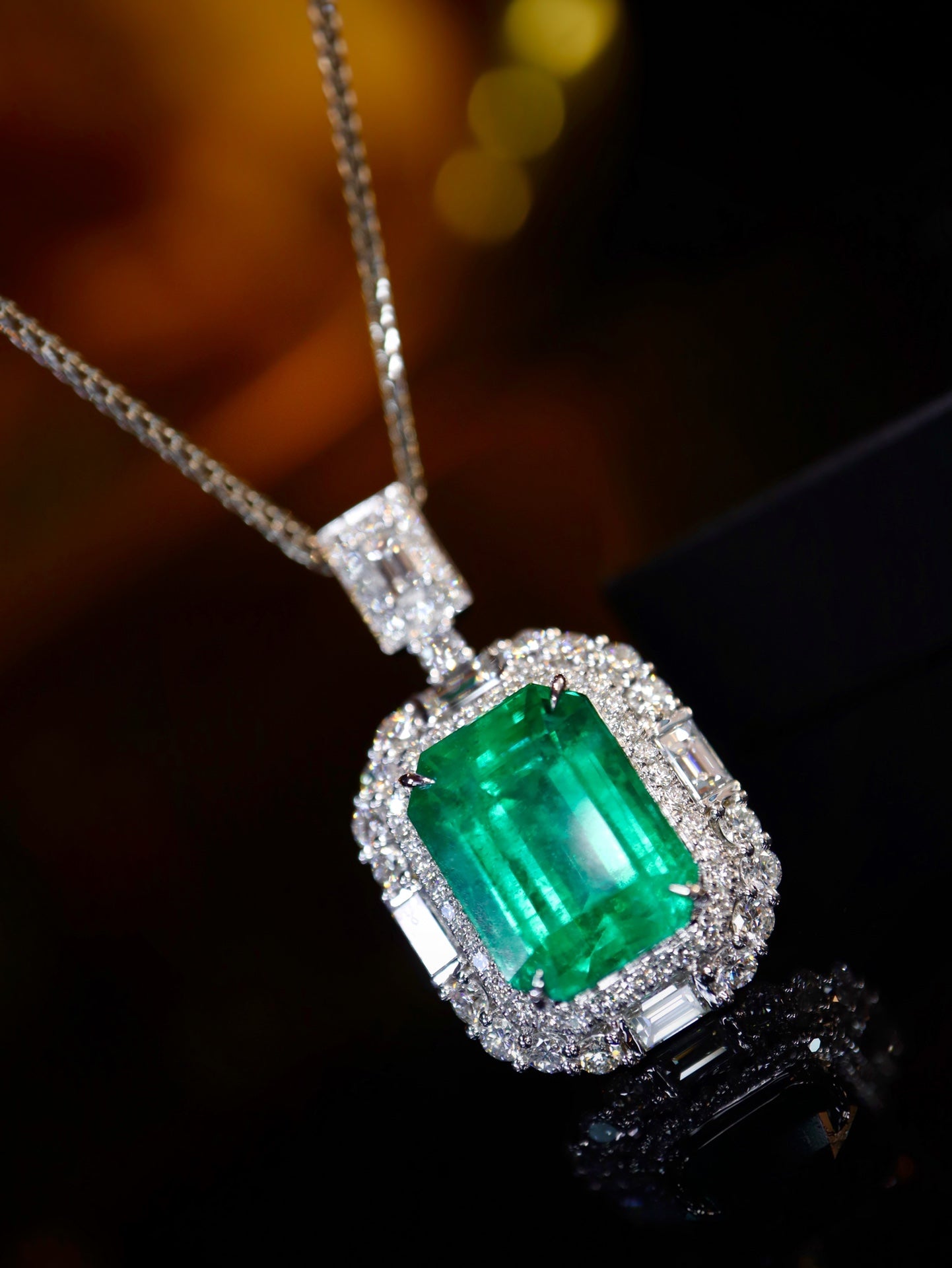 Emerald Pendant Jewelry: Vivid Green Glassy Gemstone with Diamonds