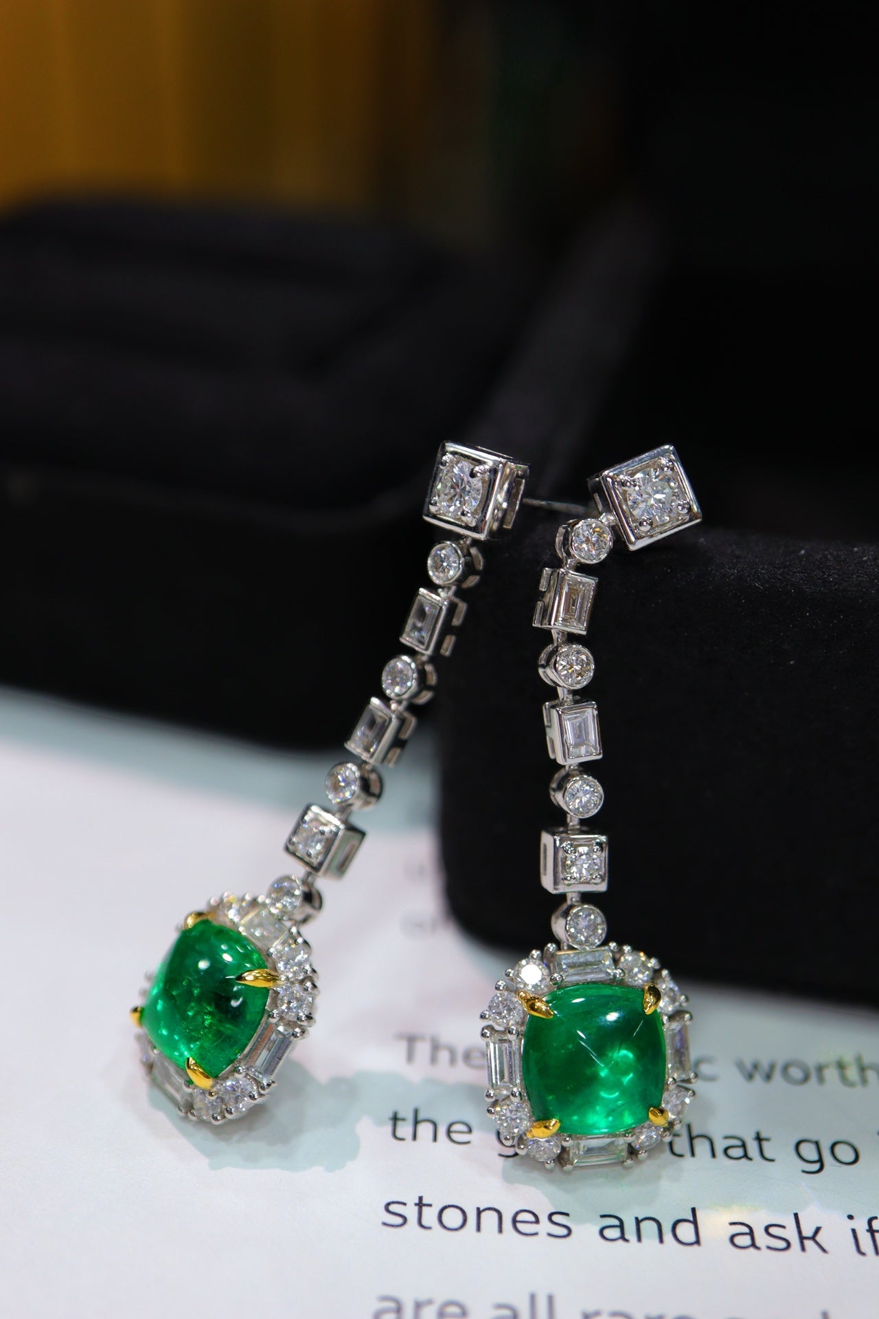 Luxurious Emerald Sugarloaf Earrings - A Must-Have Jewelry Piece