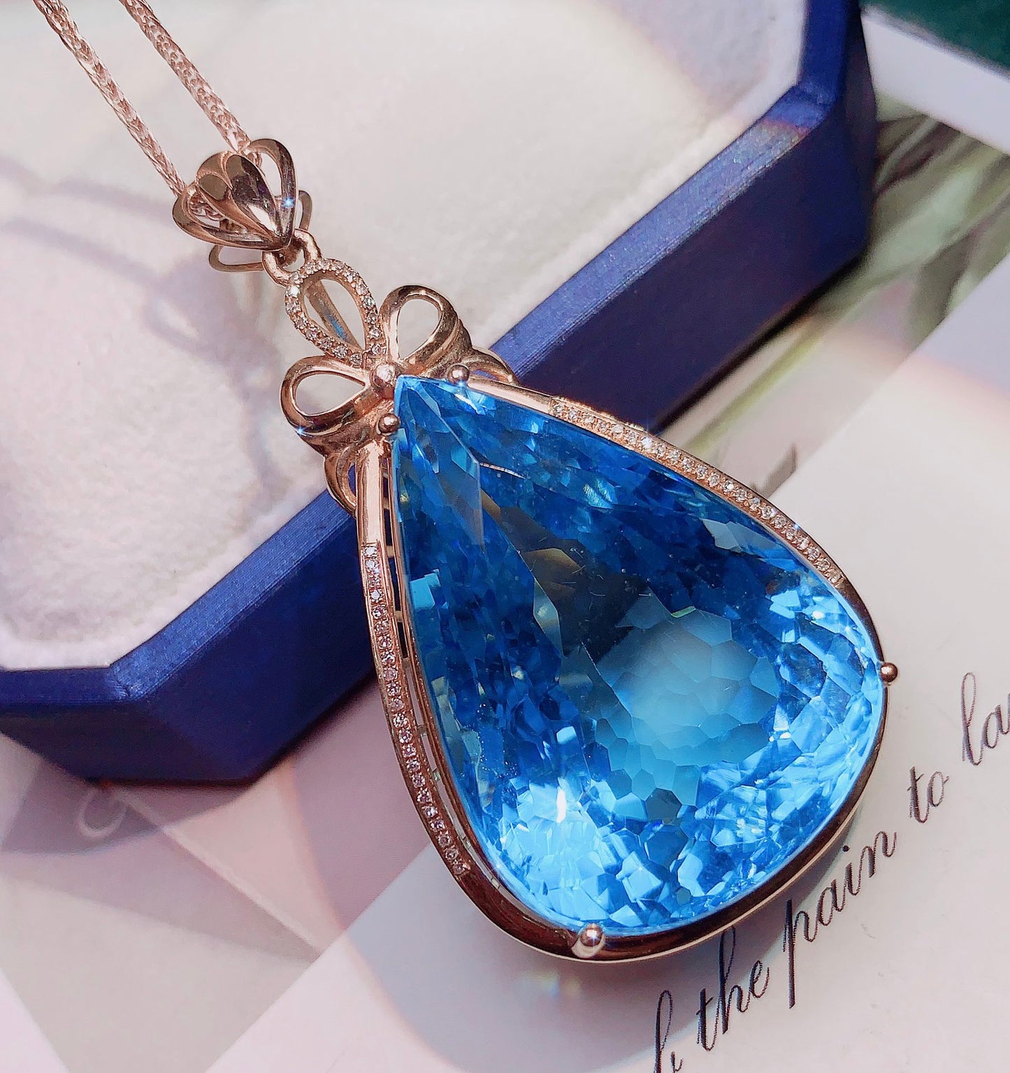 Exquisite Collector's Grade Topaz Pendant Jewelry