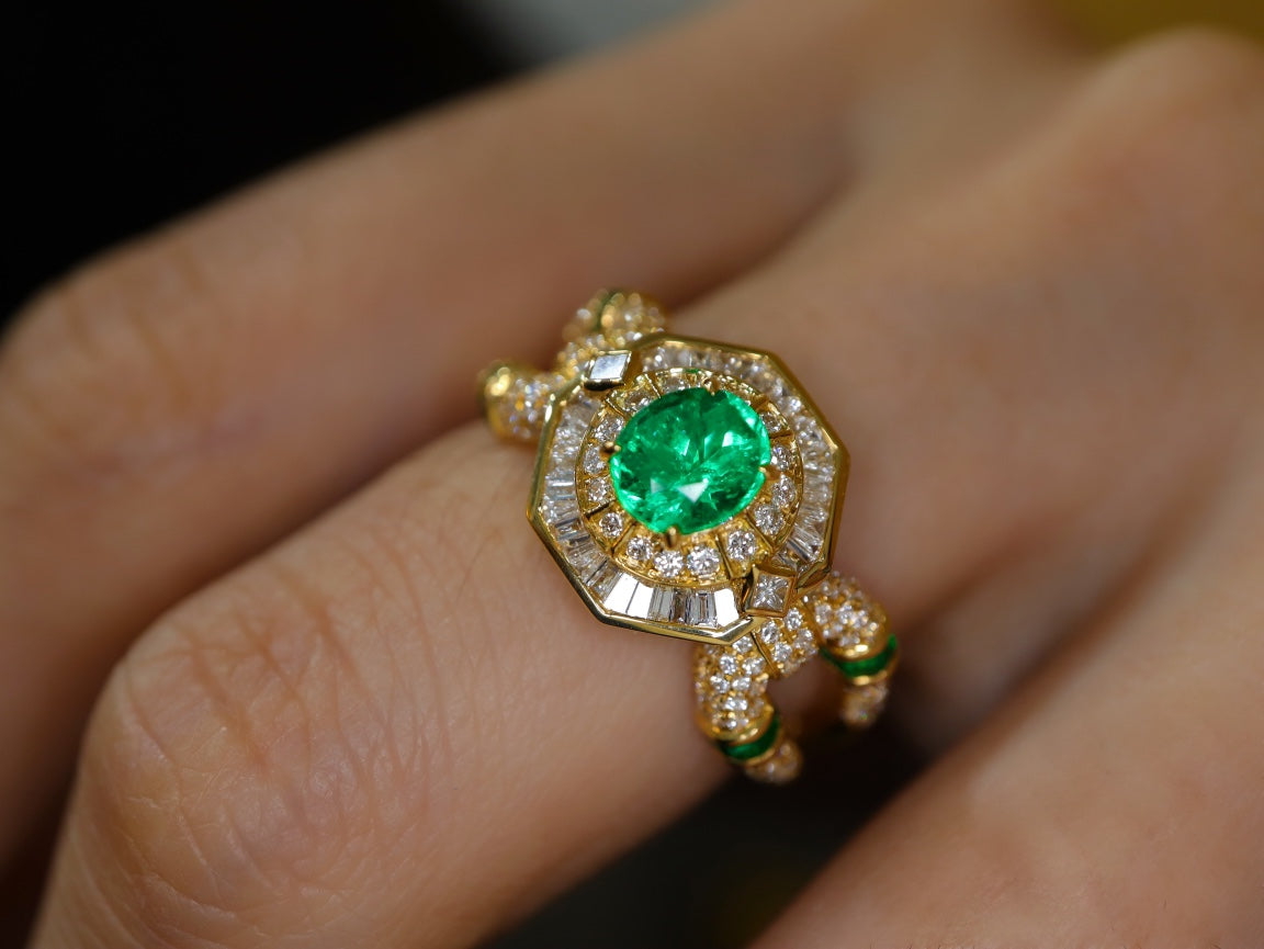 Art Deco Style Heavy Craftsmanship Emerald Ring - Exclusive Jewelry