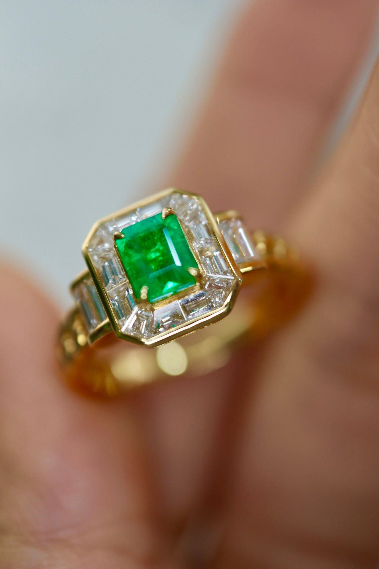 Must-Have Jewelry: Emerald Cuban Link Ring