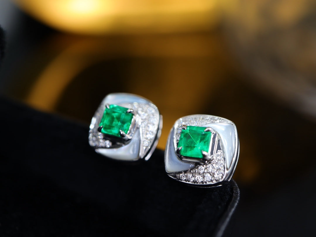 Panjshir Emerald Earrings - Versatile Light Luxury Jewelry