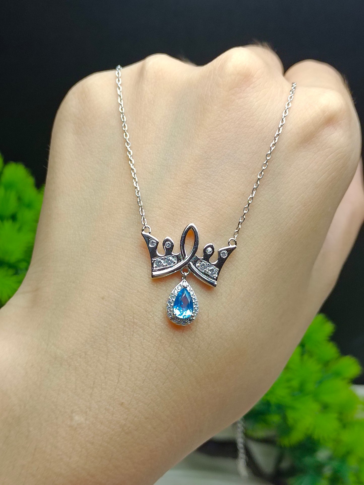 Kalung Loket Mahkota Perak S925 Sterling yang indah dengan Topaz, Dicipta dalam Teknik Emas 18K - Barang Kemas Puteri Yang Melarikan Diri