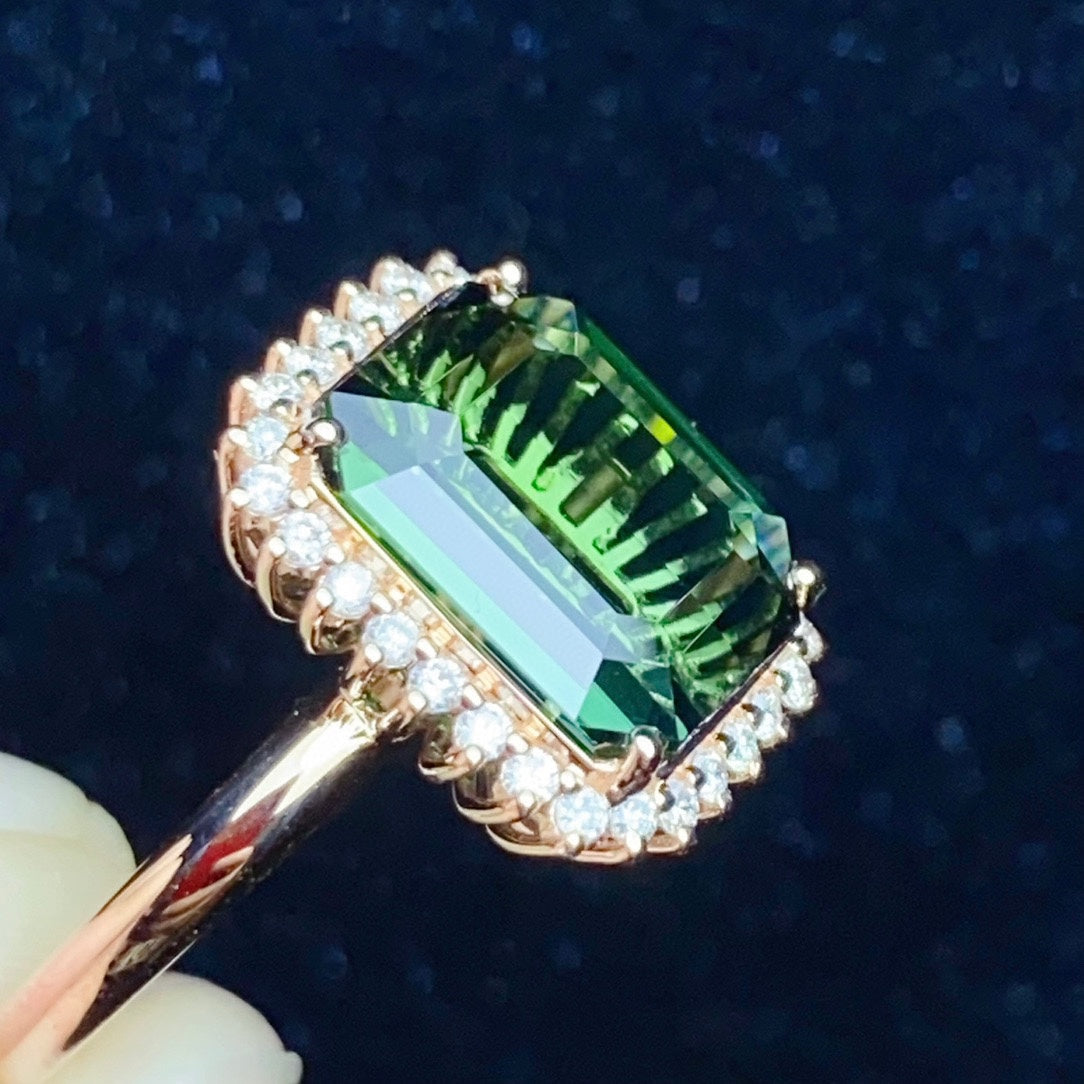 18k Natural Tourmaline Ring - Exquisite Jewelry for Elegance