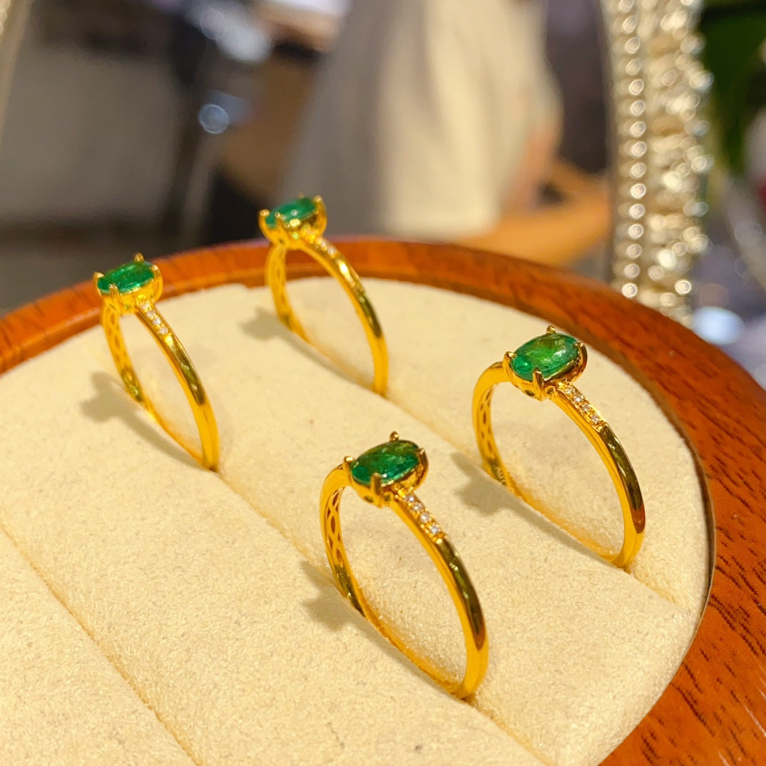 18K Gold and Diamond Embedded Natural Emerald Ring - Exquisite Jewelry