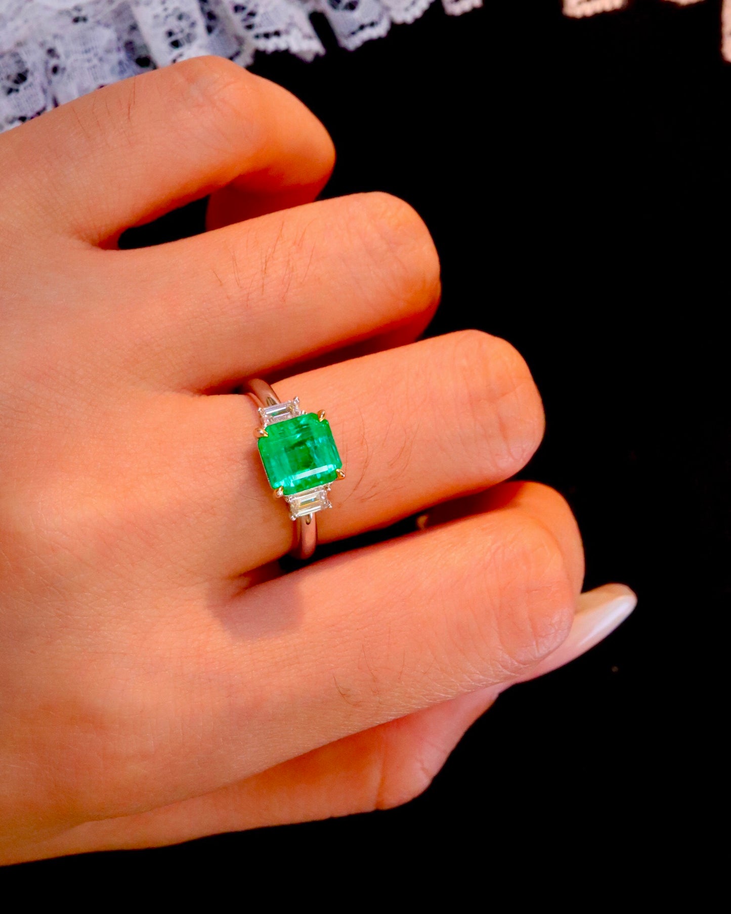 Timeless Elegance: Three-Stone Natural Emerald Ring in 18K Gold and Diamond