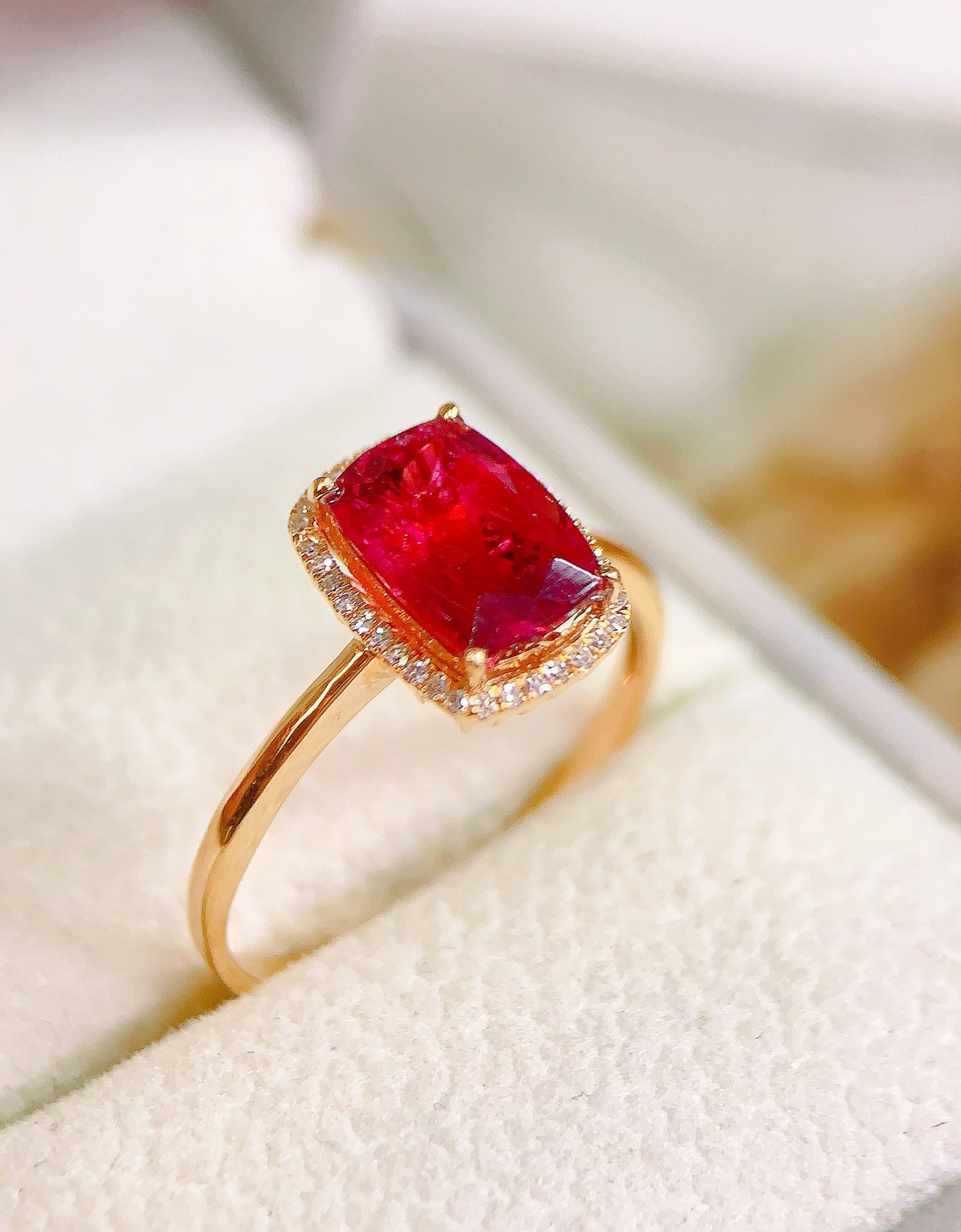 18K Gold Embedded Natural Tourmaline Ring - Exquisite Jewelry