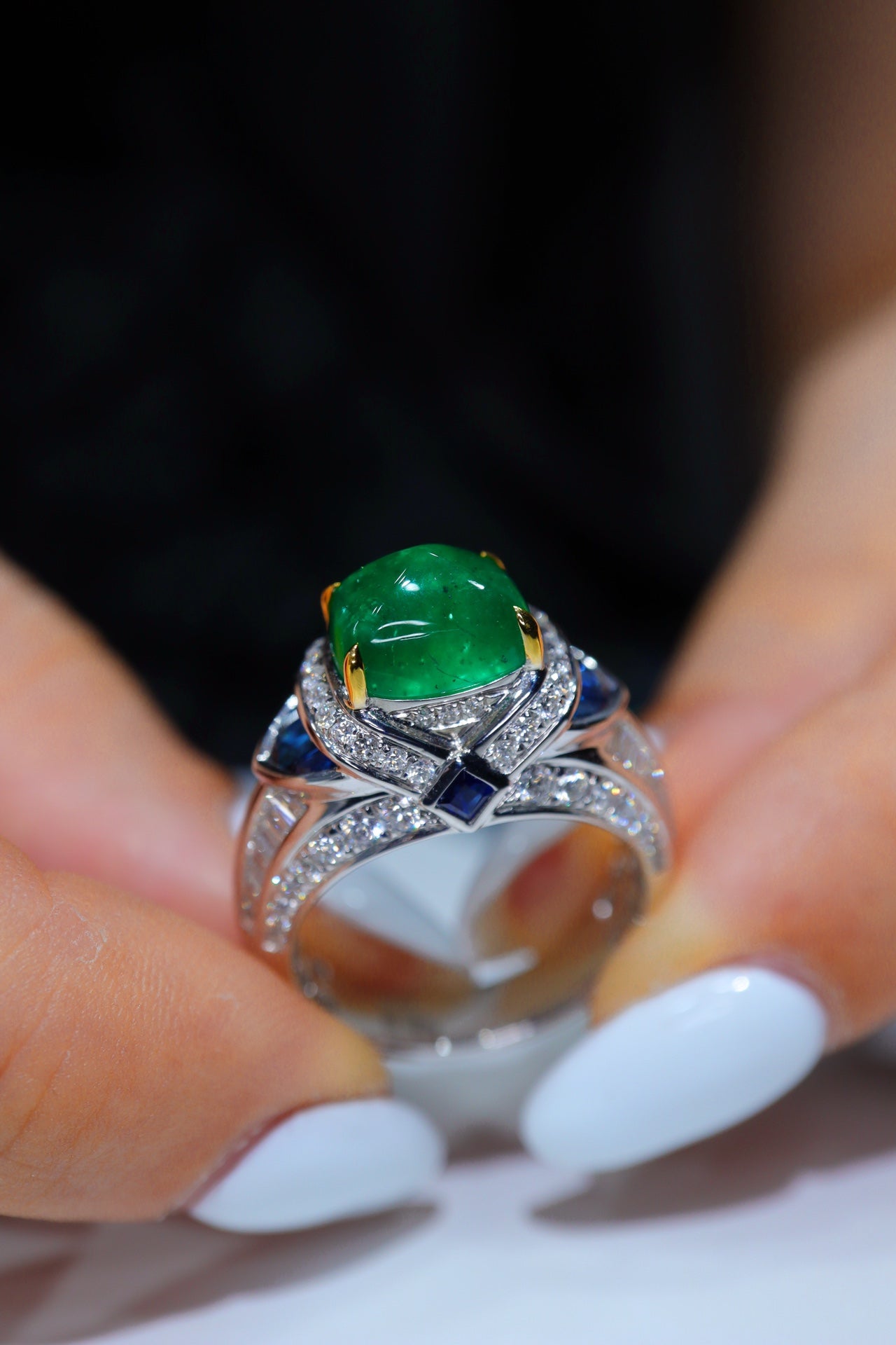 Artdeco Heavy Craftsmanship Sugarloaf Emerald 3.68ct Ring - Rare Large Carat Jewelry