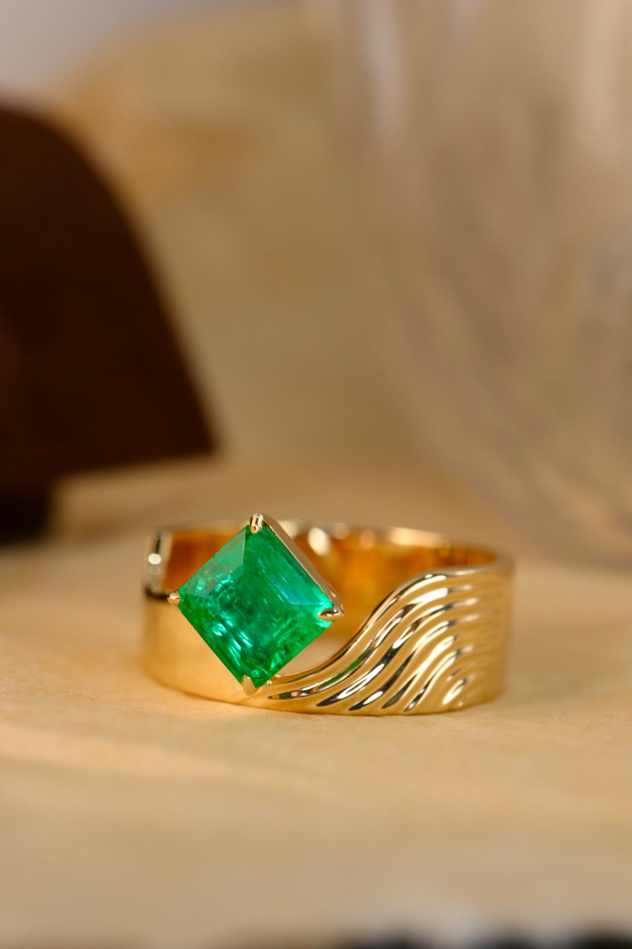 Panjshir Emerald Jewelry Piece - 0.85ct with 18k Gold Accents