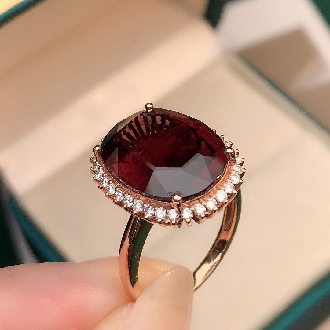 Exquisite 18K Gold Embedded Tourmaline Ring - A Jewelry Must-Have