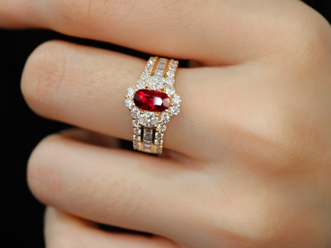 Pigeon's Blood Red Ruby Ring - Luxe sieradenstuk