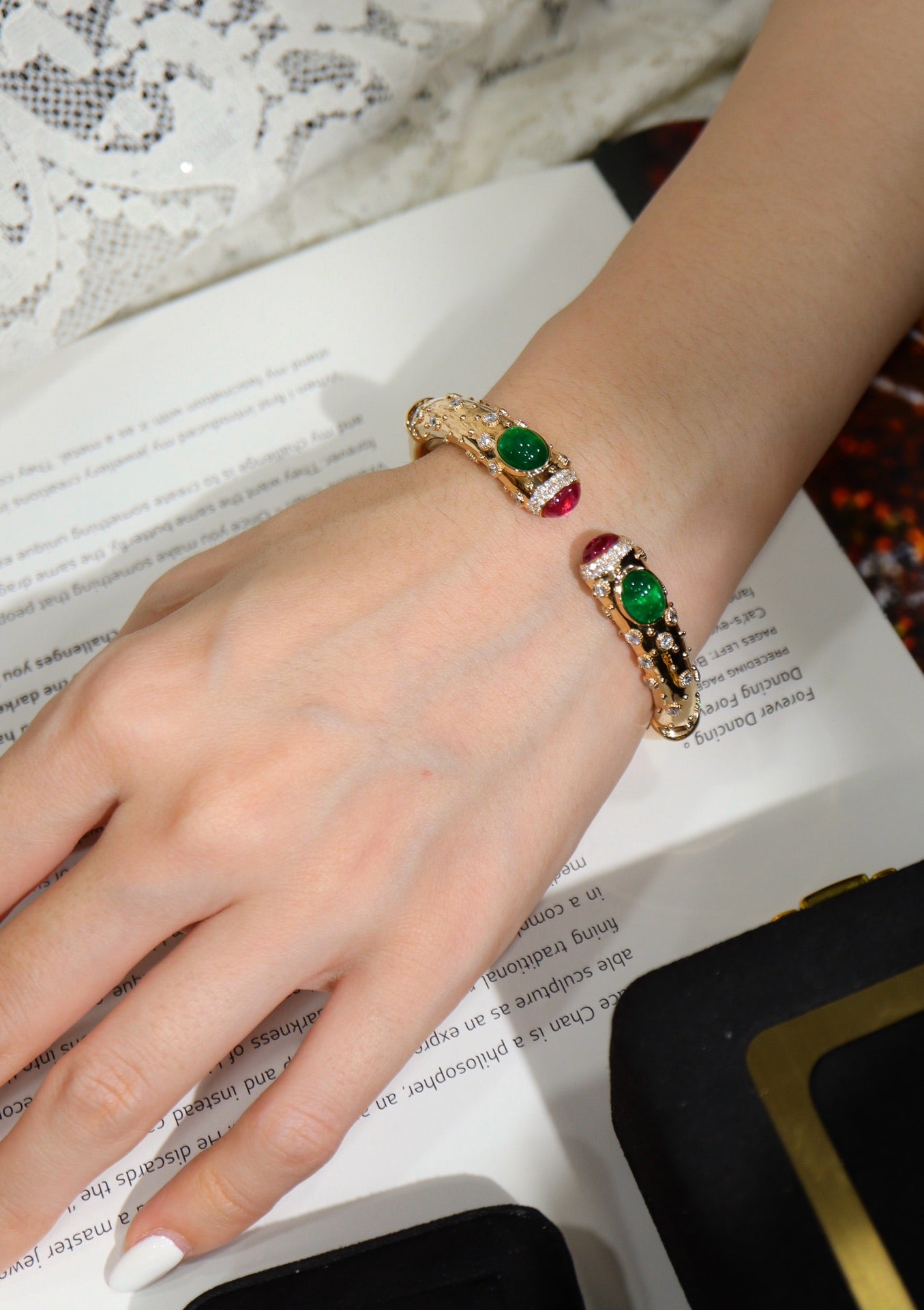 Luxurious Emerald and Pink Sapphire Bracelet | Exclusive Jewelry