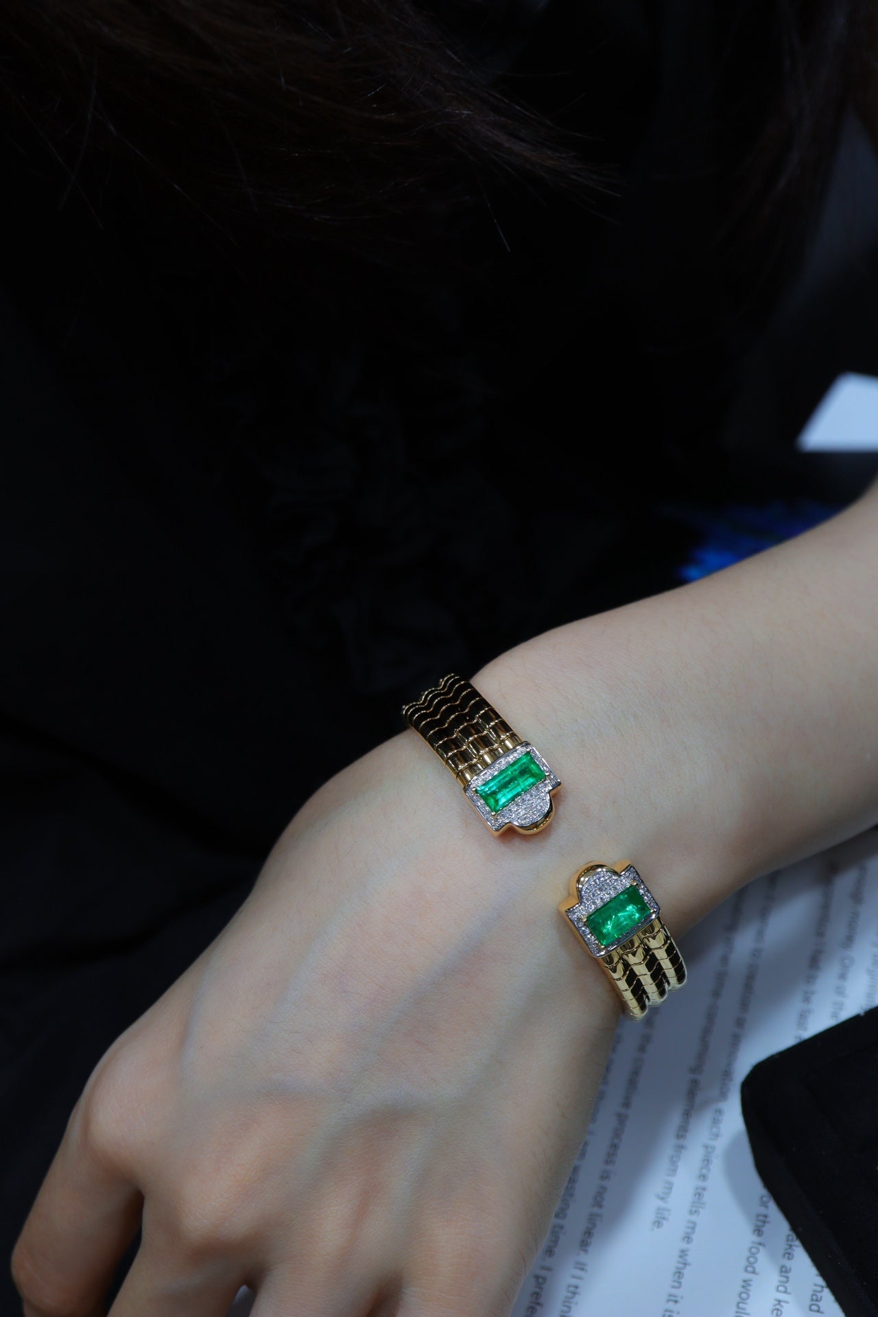 Exceptional Emerald Jewelry: Afghan Panjshir Vintage-Style Bracelet