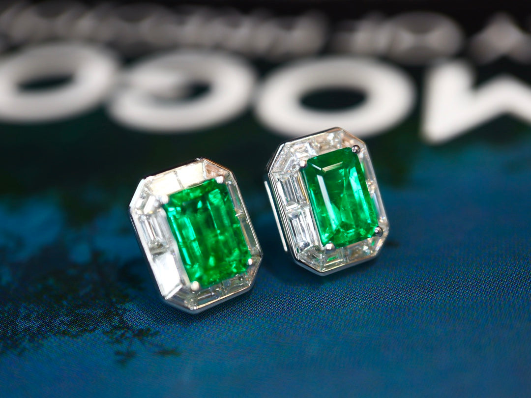 Emerald Stud Earrings - Premium Jewelry Piece