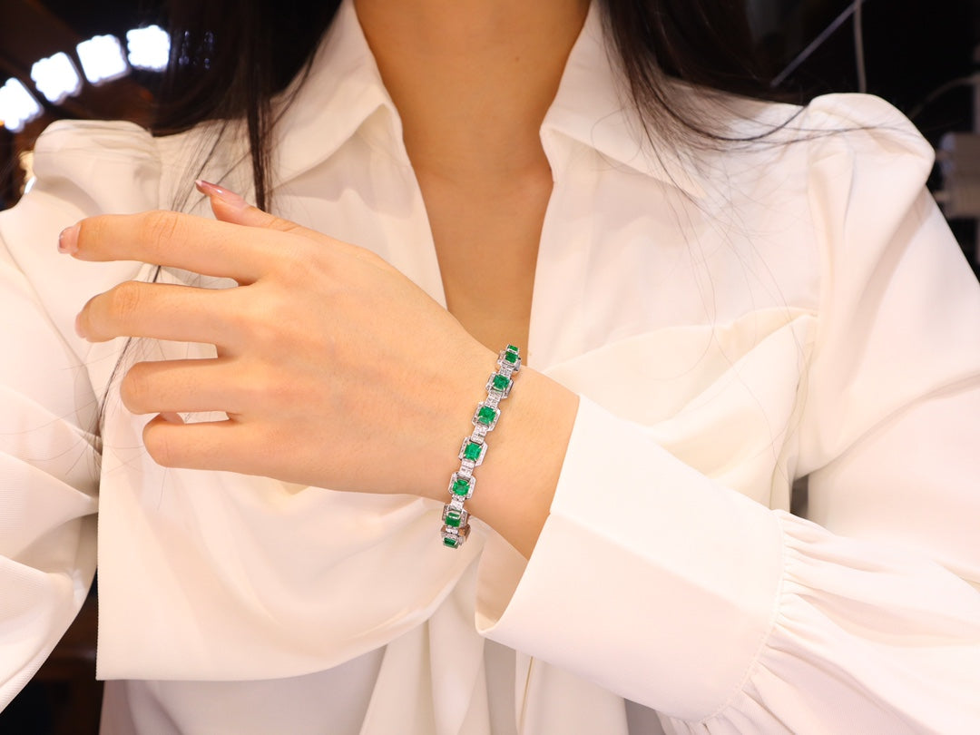 Luxury Emerald Bracelet with Diamonds - Premium Jewelry Collection