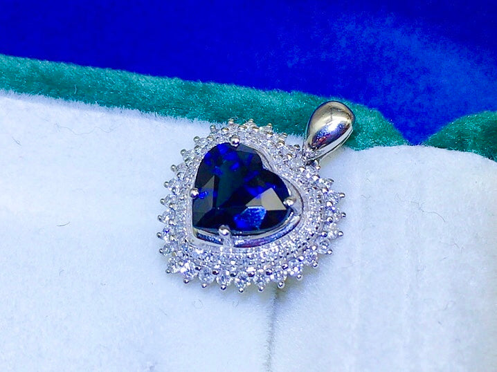 Elegant Timeless Sapphire Pendant Jewelry