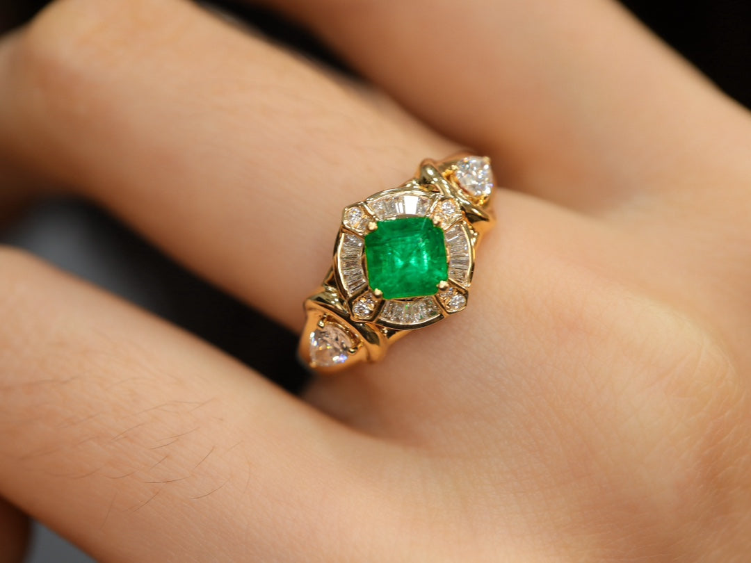 Vintage Style Panjshir Emerald Ring - A Timeless Jewelry Gem