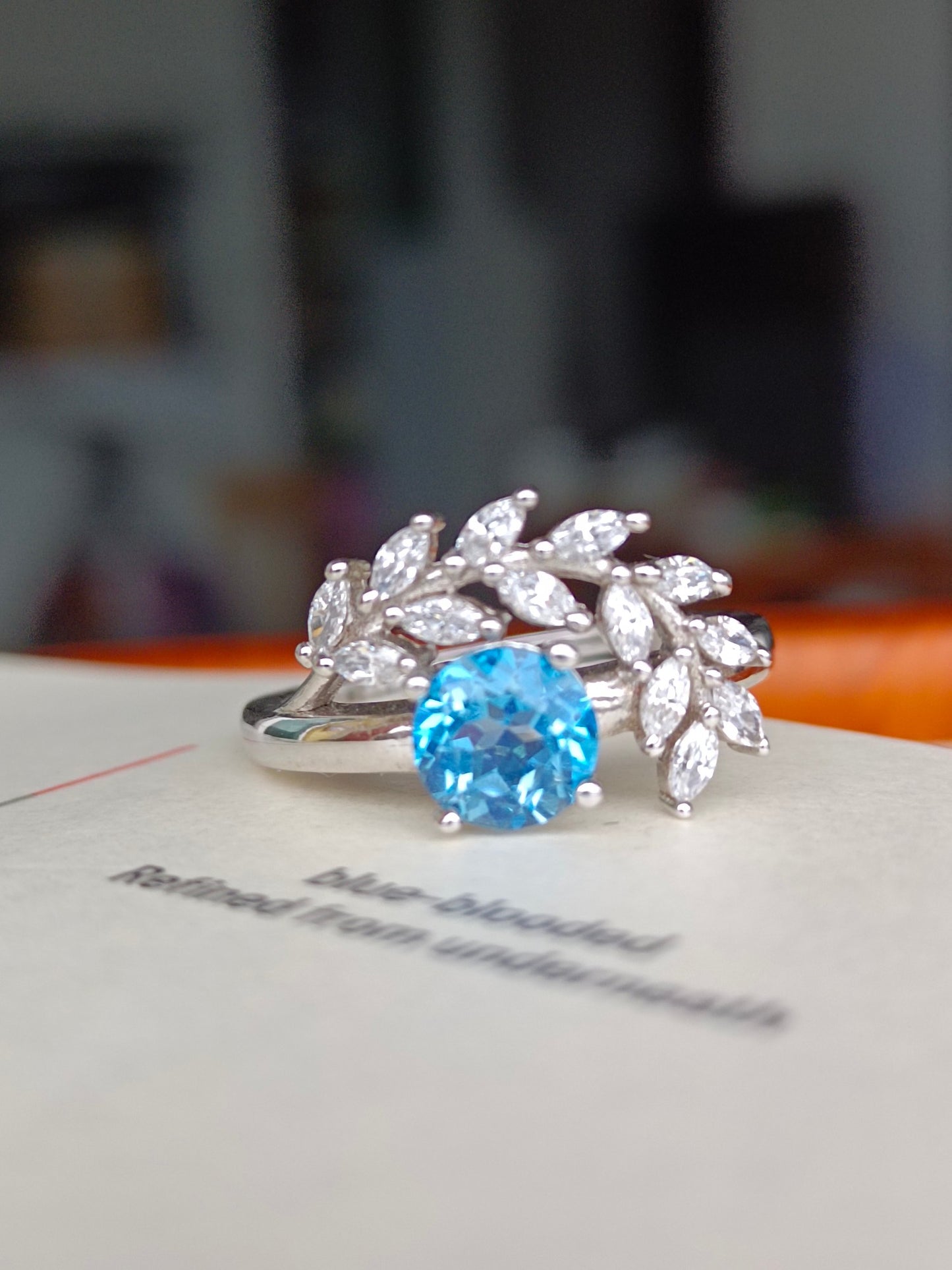 Cincin Topaz Asli dalam Biru Swiss - Ketukangan Barang Kemas Unik