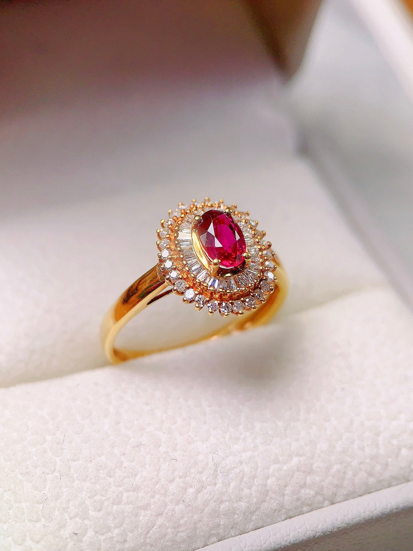 18K Gold Diamond and Ruby Ring - Classic Dai Fei Style Jewelry