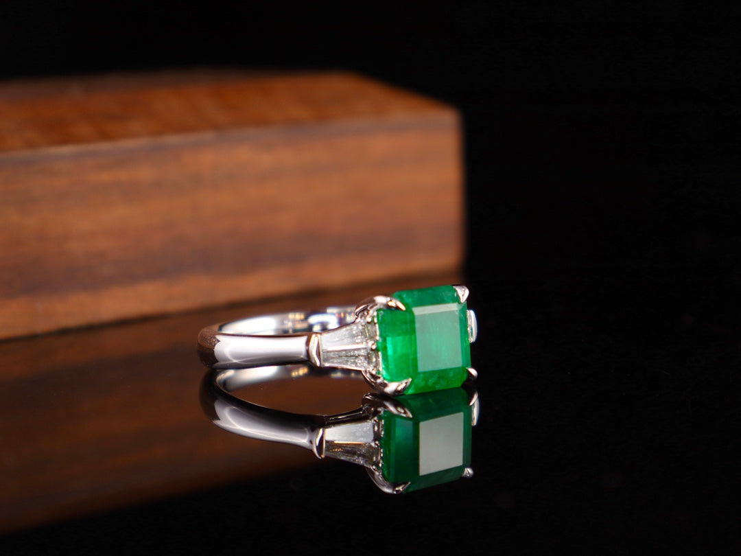 Emerald Ring - Vivid Green Jewelry Piece with Diamond Accents