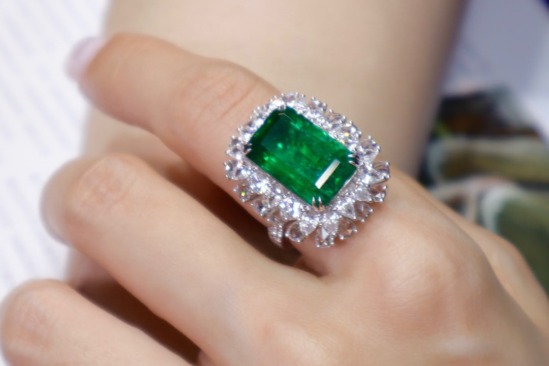 Bijoux Bague Émeraude : Magnifique Grande Pièce de 9,58 ct